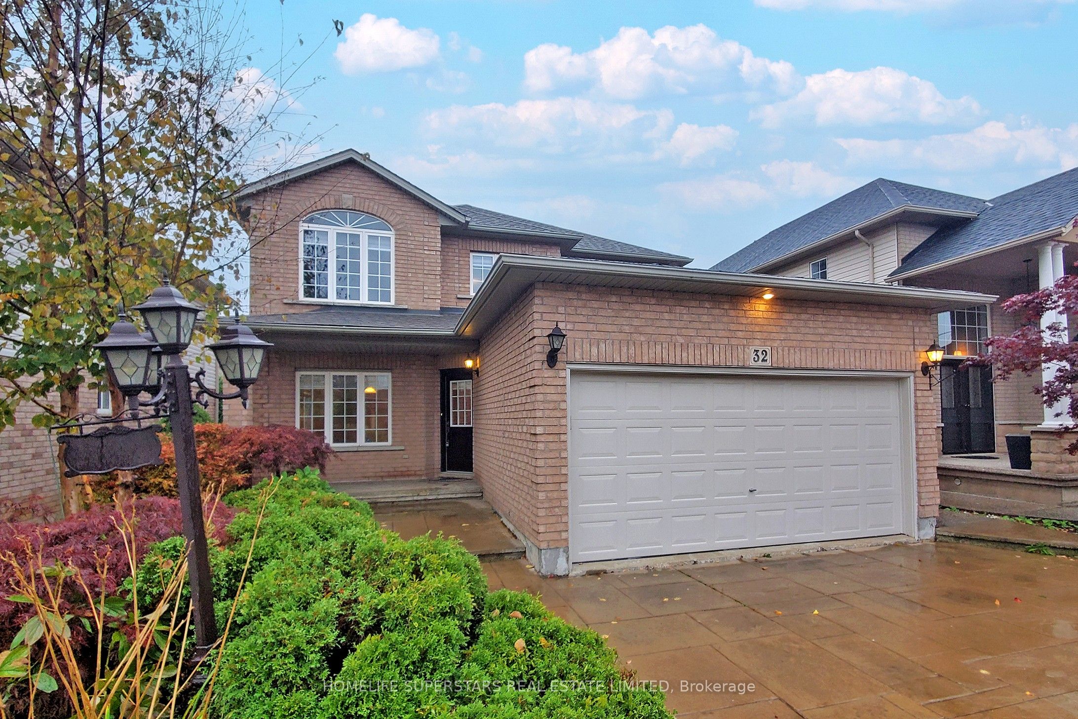 32 HOLKHAM Avenue, Hamilton, ON L9K 0H3 photo 2