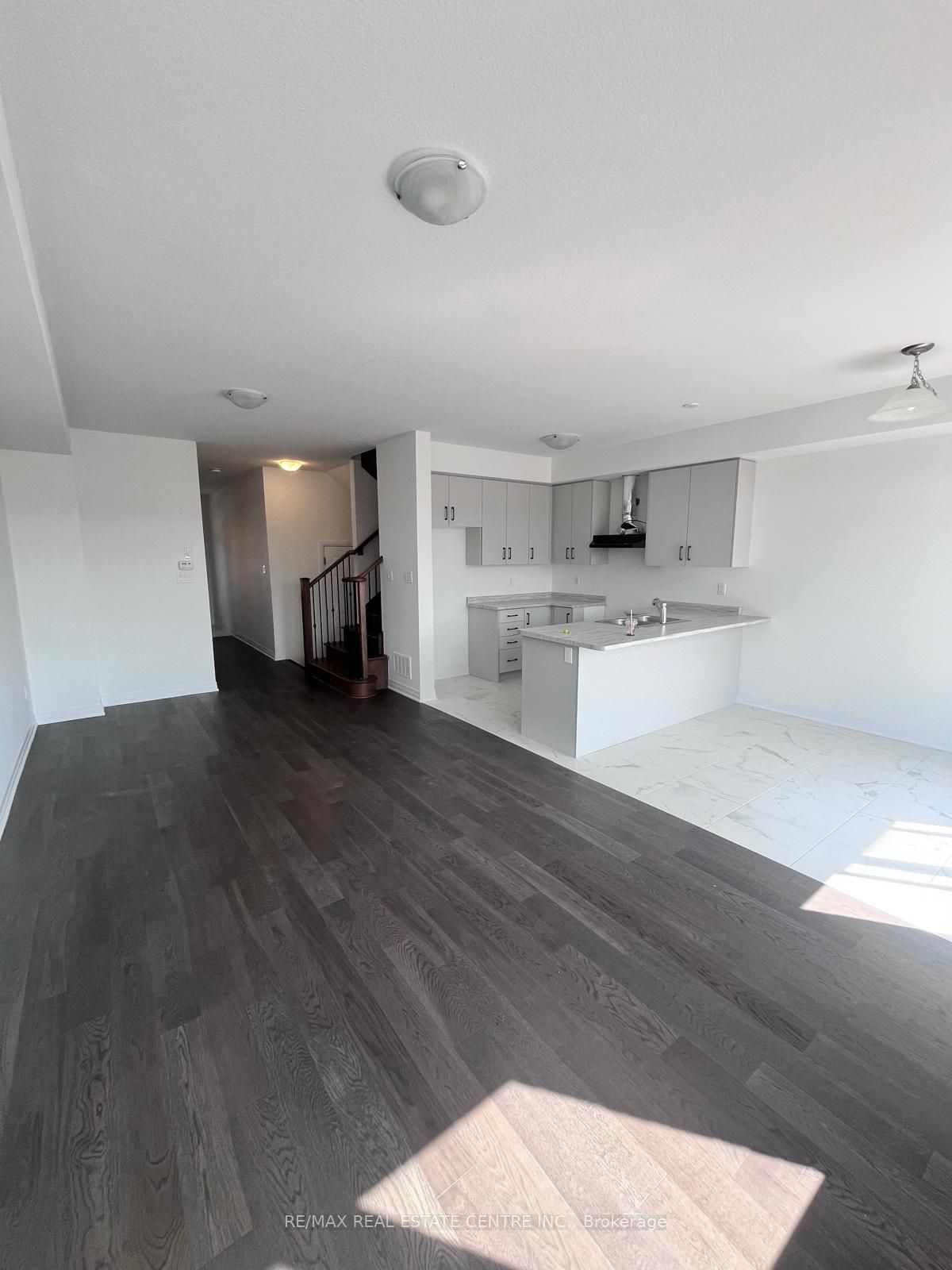 331 Port Crescent, Welland, ON L3B 0N3 photo 5