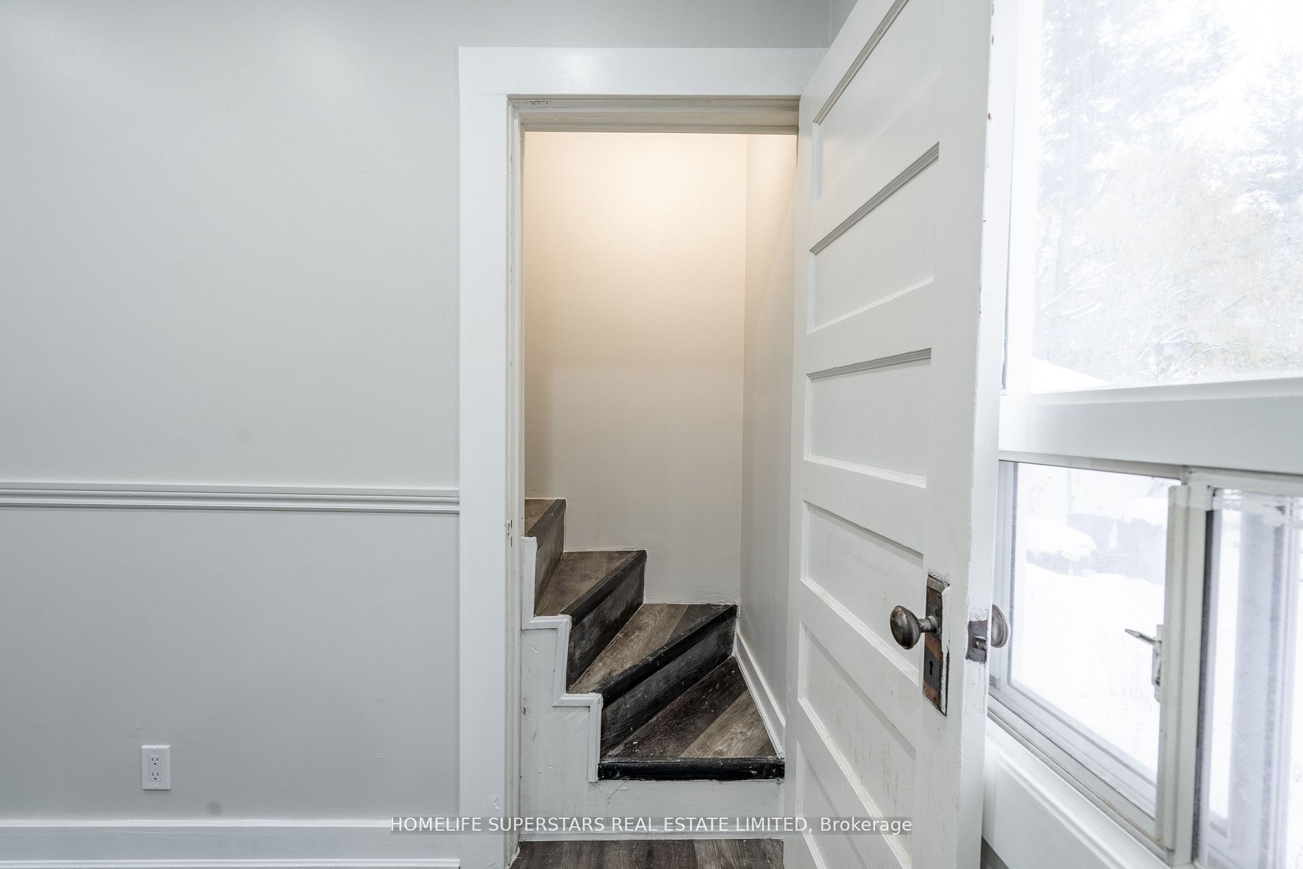 4550 Homewood Avenue, Niagara Falls, ON L2E 4X8