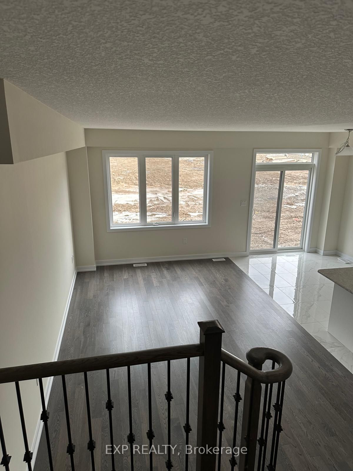 128 Lilac Circle, Haldimand, ON N3W 0H8 photo 4