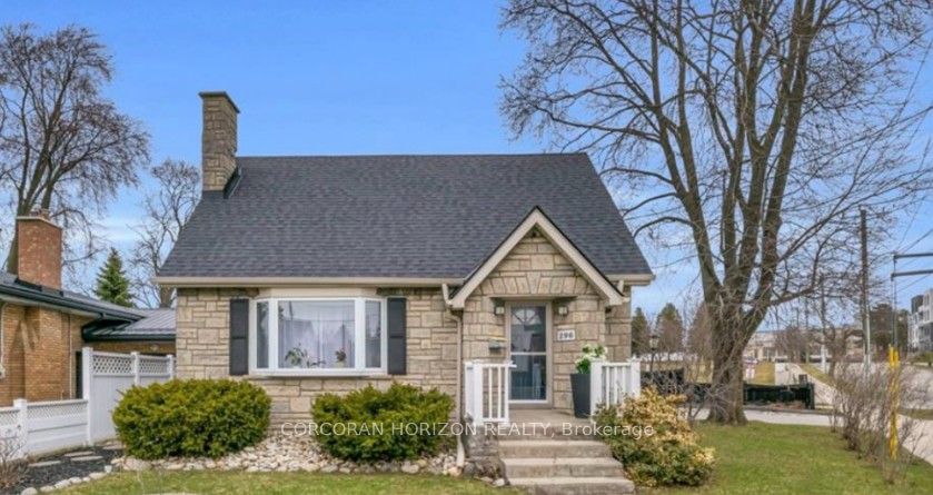 296 Weber Street E, Kitchener, ON N2H 1G2 photo 2