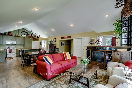 230 Ecclestone Drive, Bracebridge, ON P1L 1G4 photo 5
