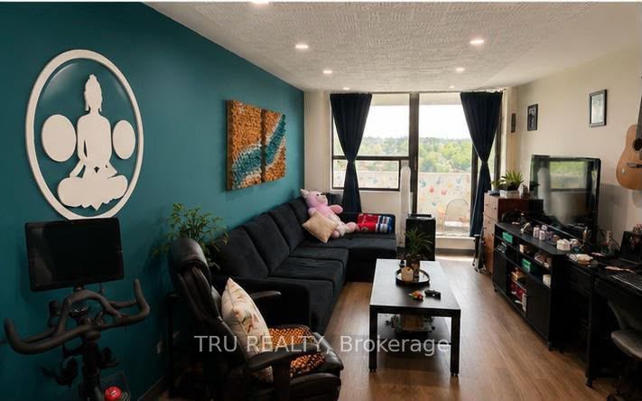 2019 Bank Street 801, Hunt Club - South Keys and Area, ON K1V 0N1 photo 2