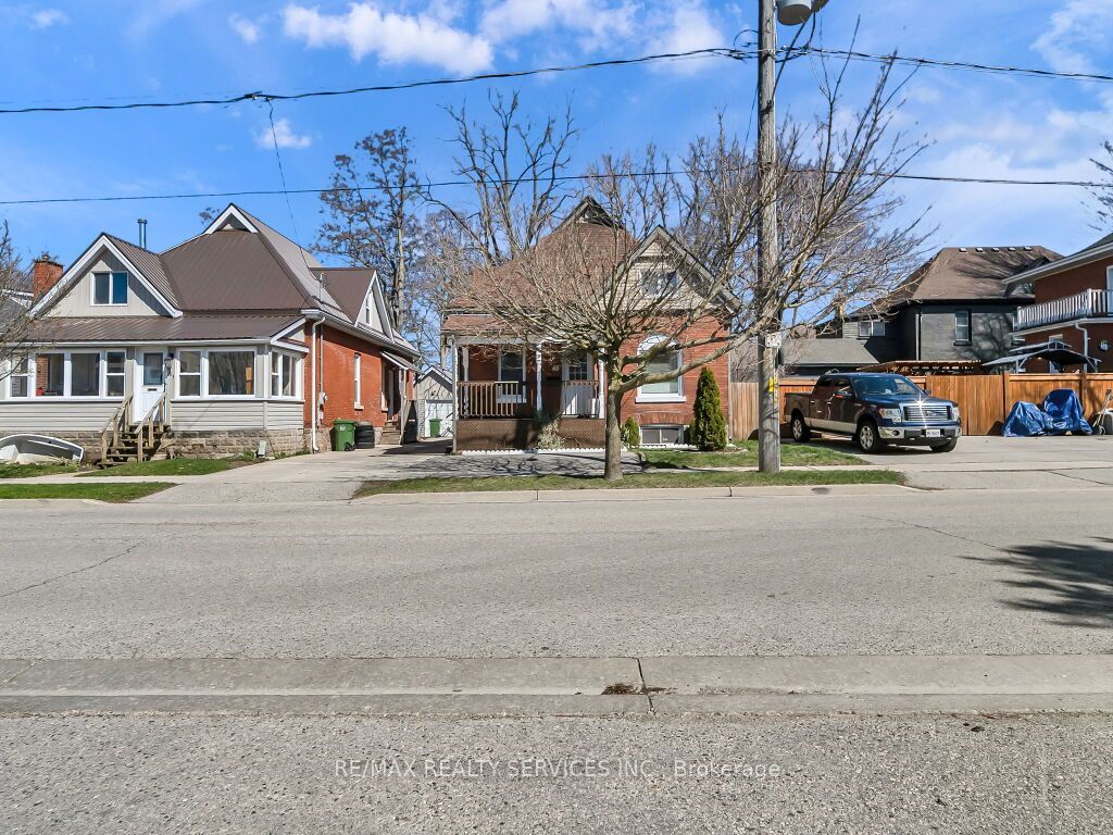 65 Moore Street, St. Thomas, ON N5R 3W4 photo 2