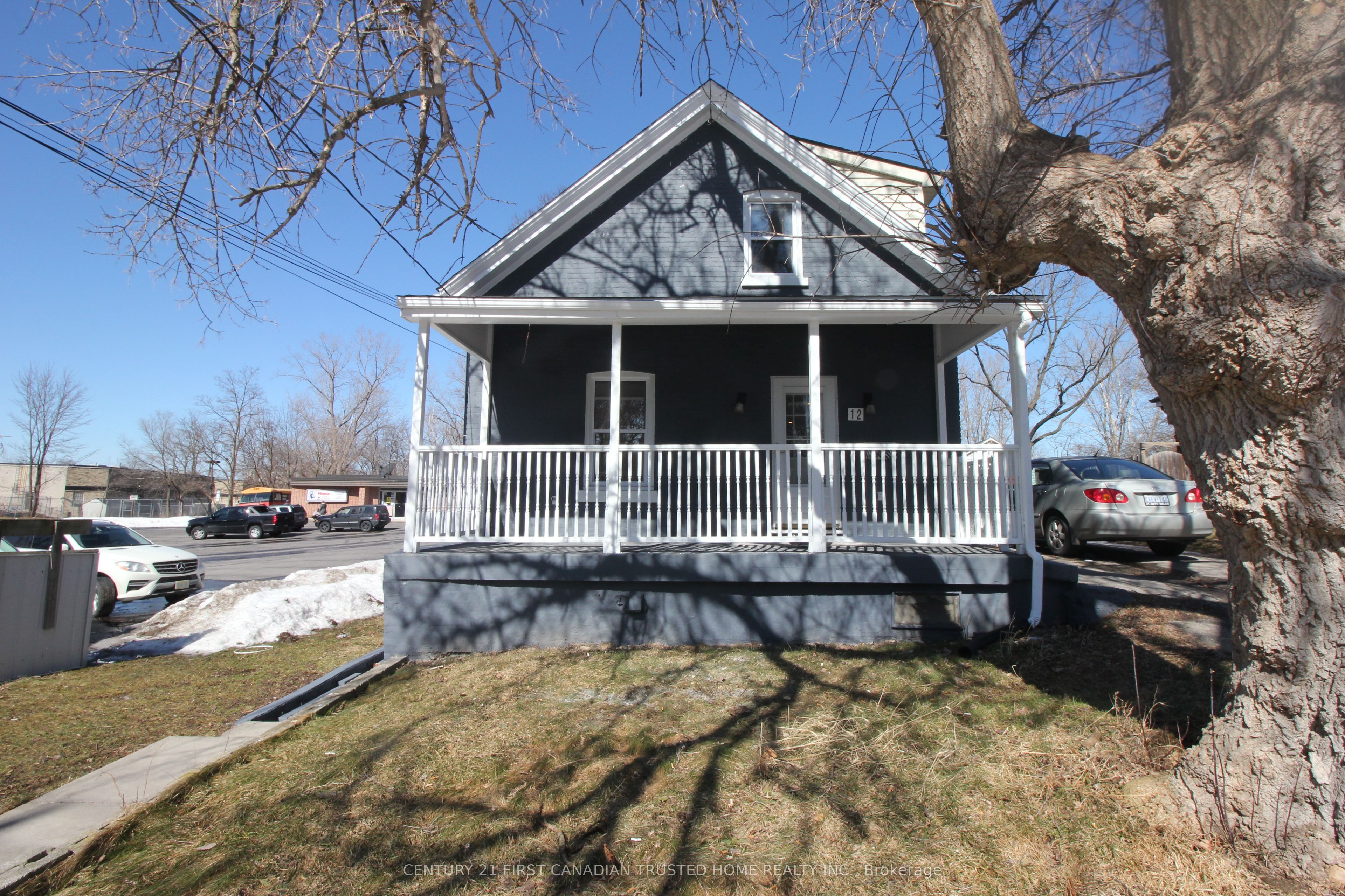 12 Weston Street Upper, London South, ON N6C 1R1 photo 2