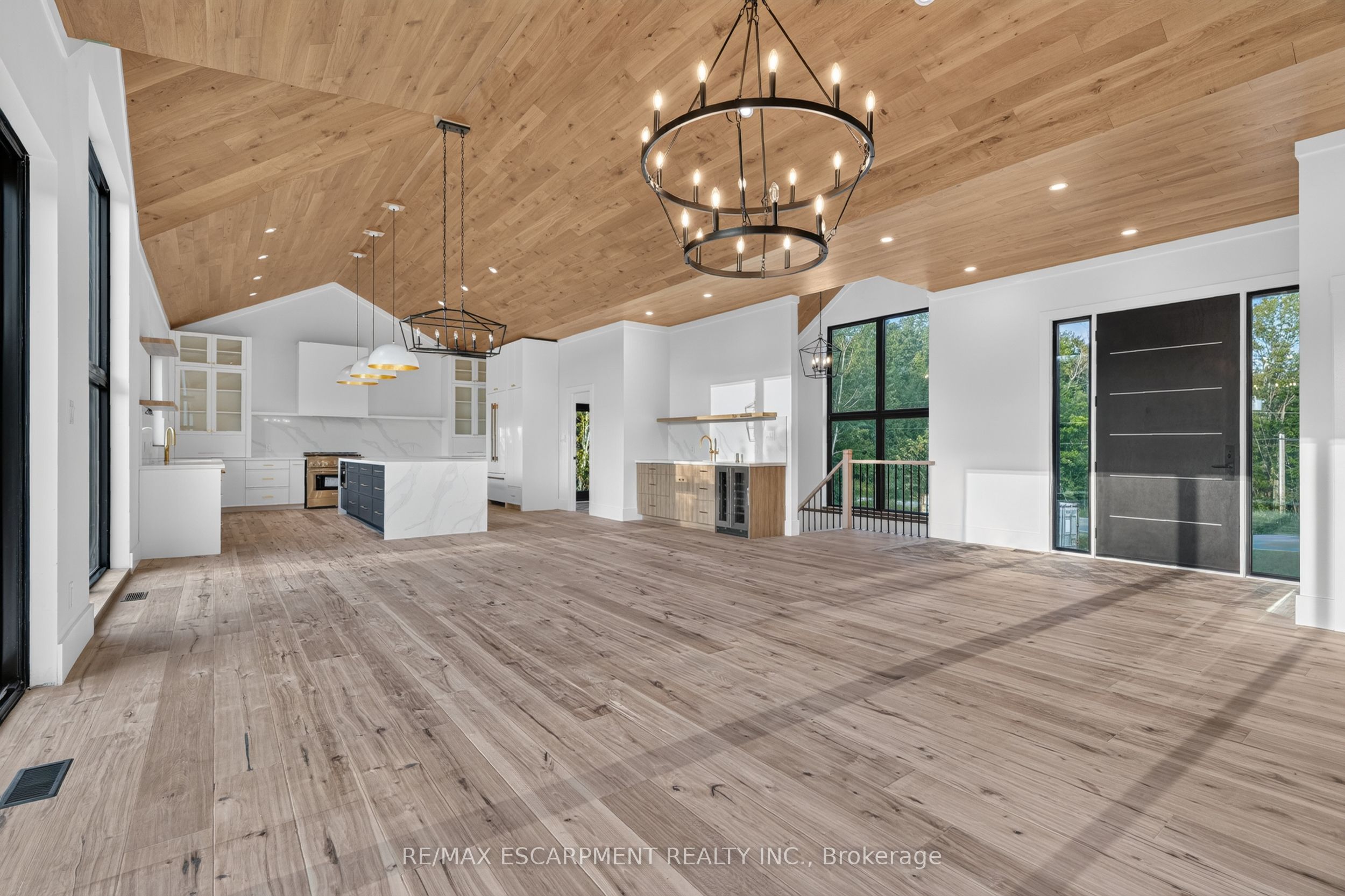 1641 Brackenrig Road, Muskoka Lakes, ON P0B 1J0 photo 4