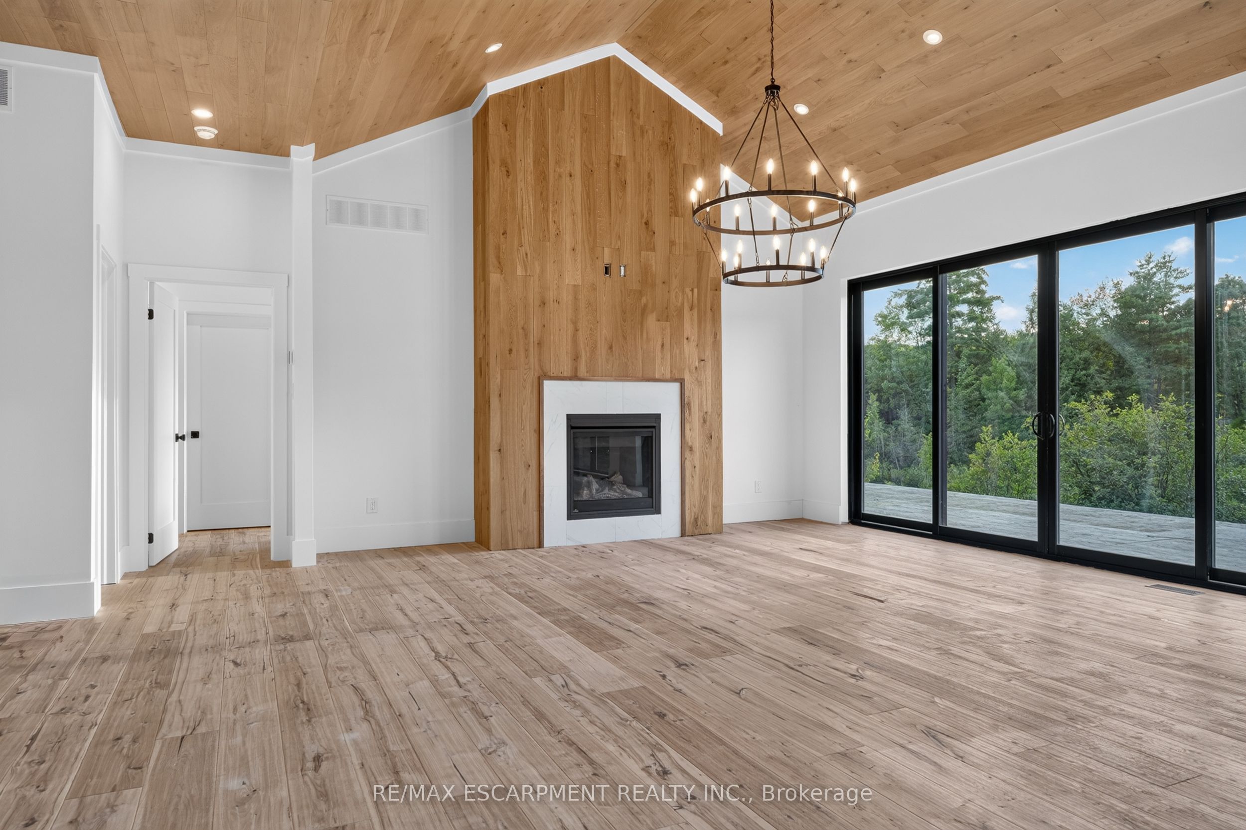 1641 Brackenrig Road, Muskoka Lakes, ON P0B 1J0 photo 5