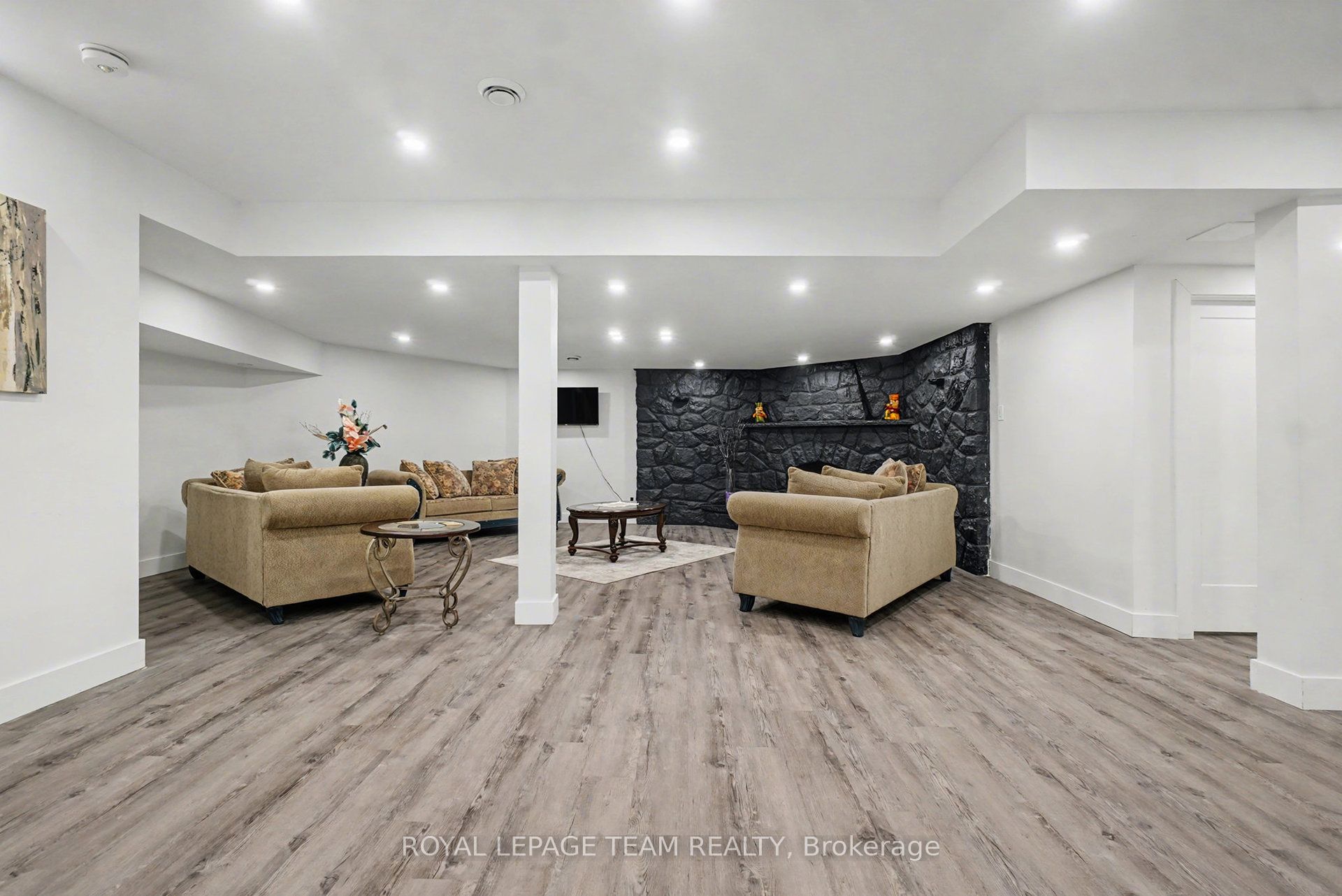 1570 River Road, Manotick - Kars - Rideau Twp and Area, ON K4M 1B4 photo 3
