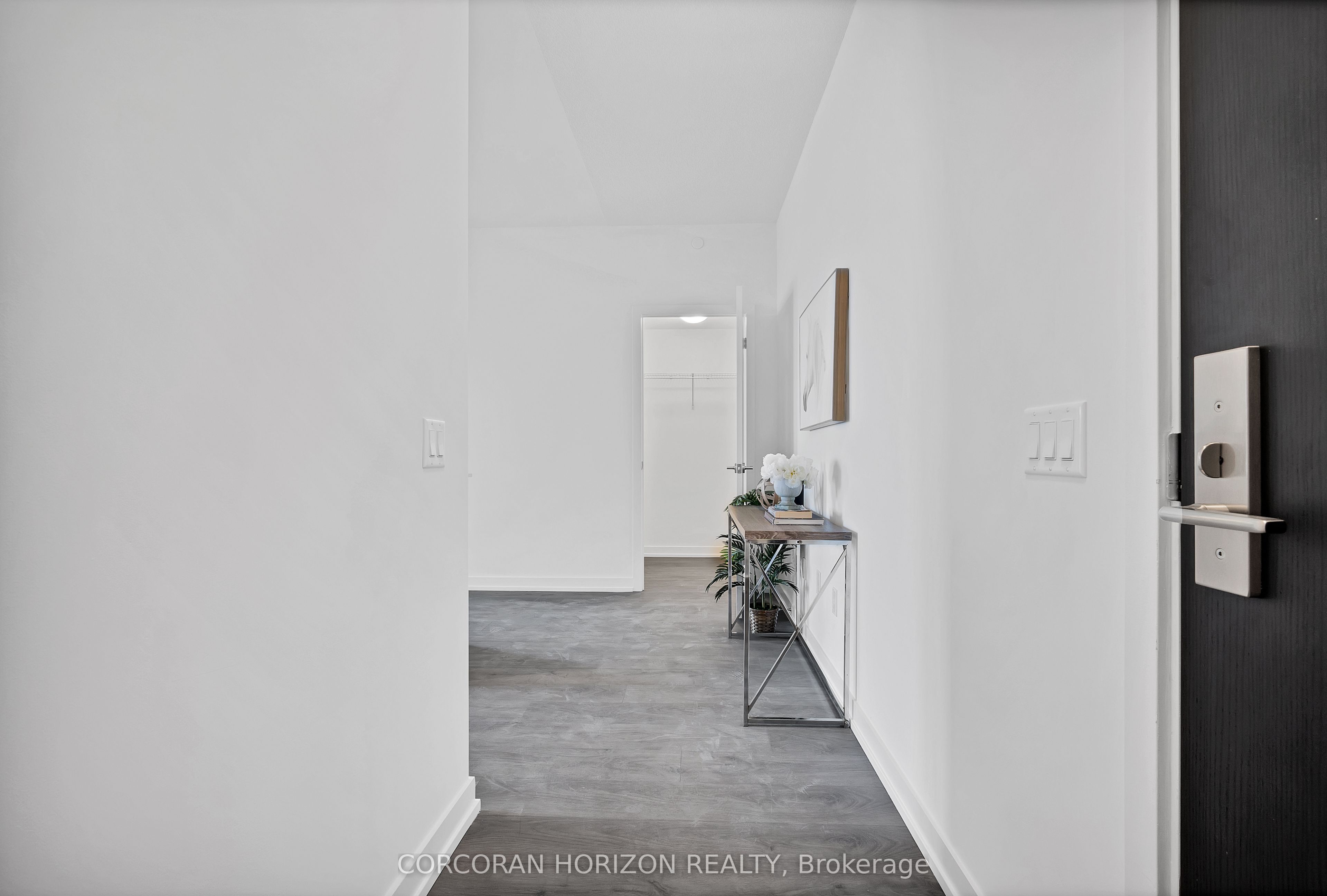 55 Duke Street W 1605, Kitchener, ON N2G 1A6 photo 2