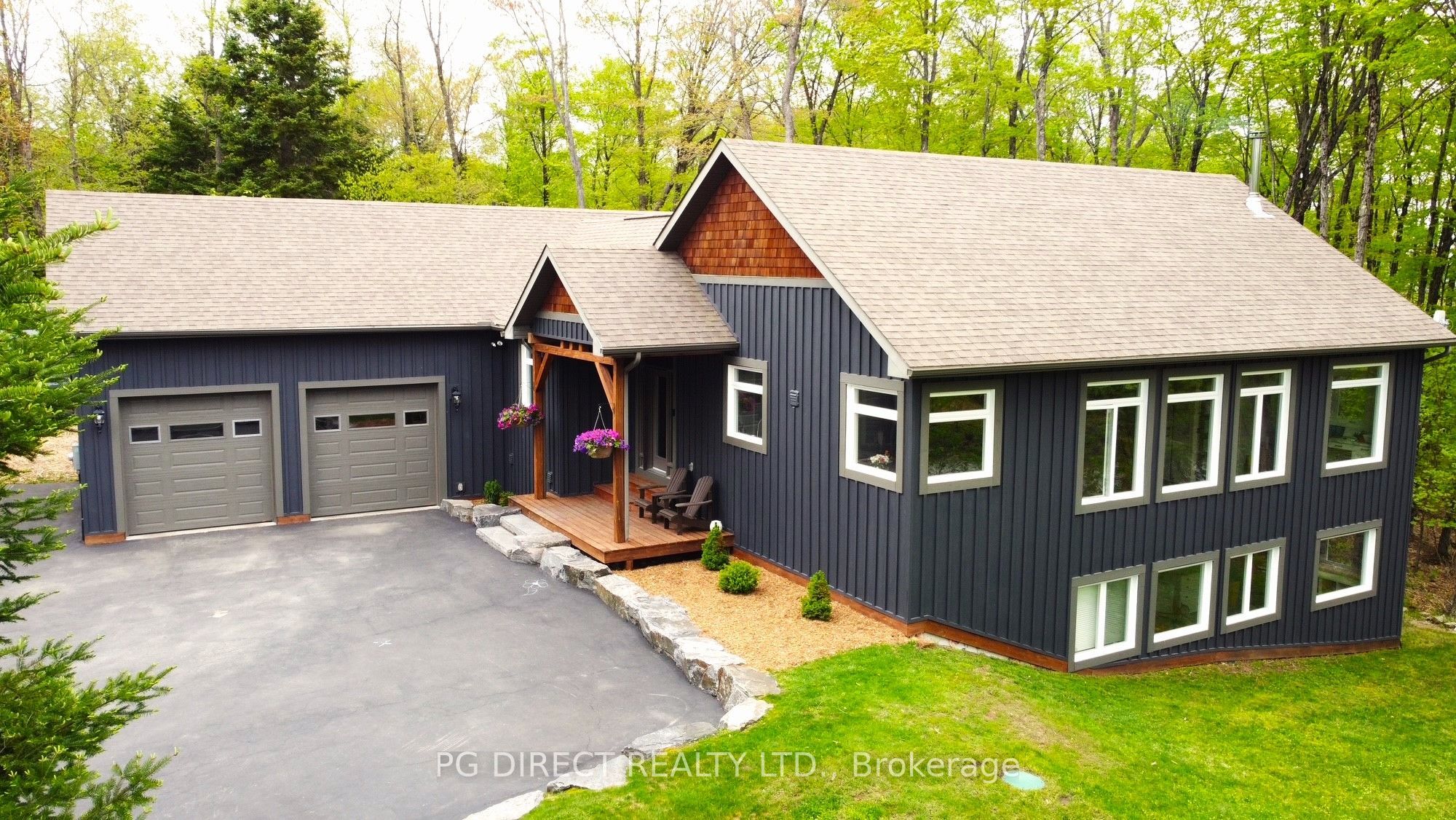 2 Hawk Ridge Court E, Huntsville, ON P1H 0A7 photo 2