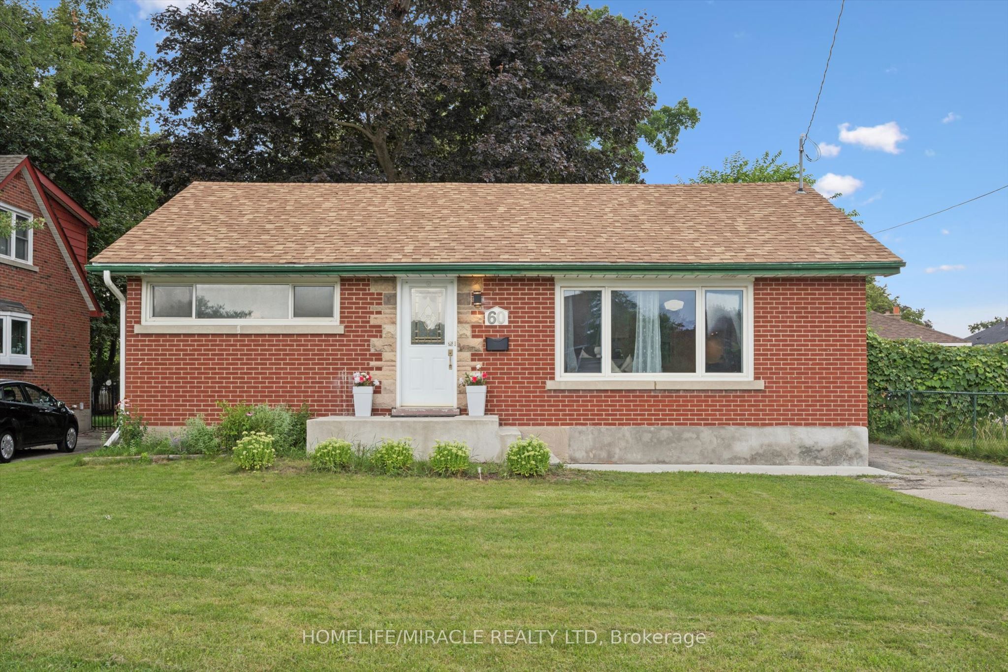 60 Edinburgh Road, Kitchener, ON N2B 1M5