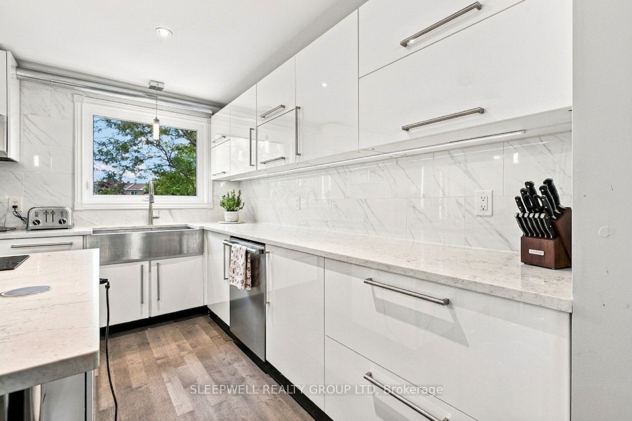 21 Kedgewick Court, Tanglewood - Grenfell Glen - Pineglen, ON K2G 4M9 photo 5