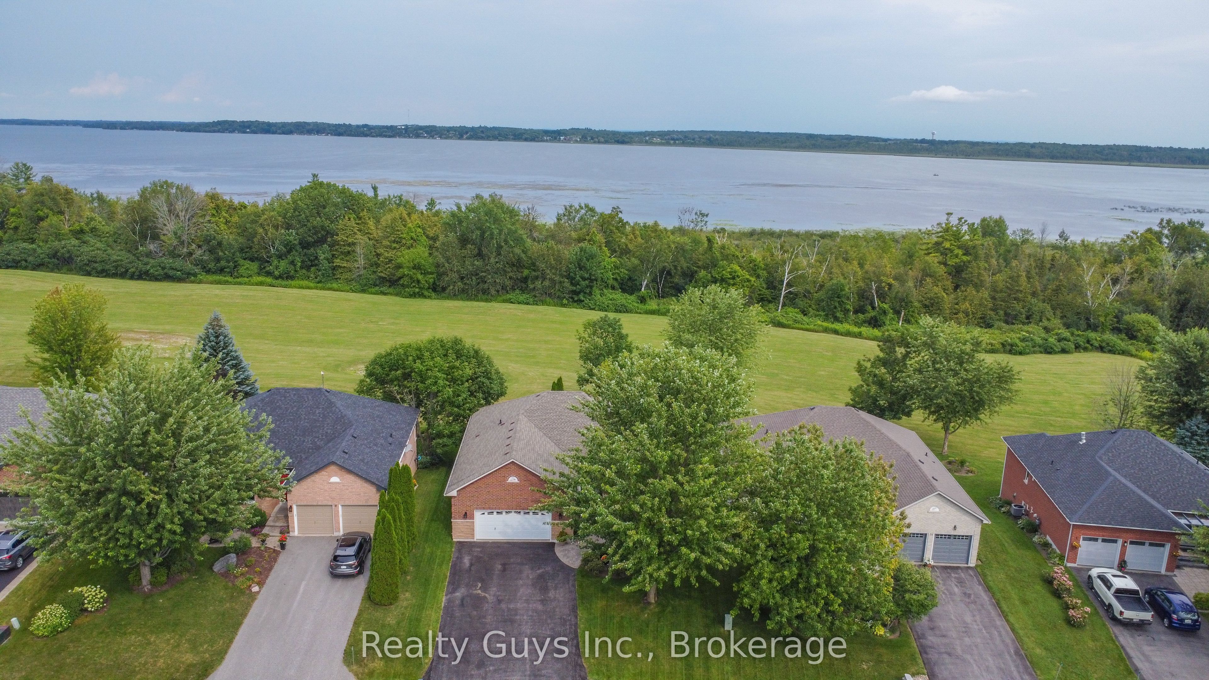 16 Crescent Moon Lane, Kawartha Lakes, ON L0C 1G0