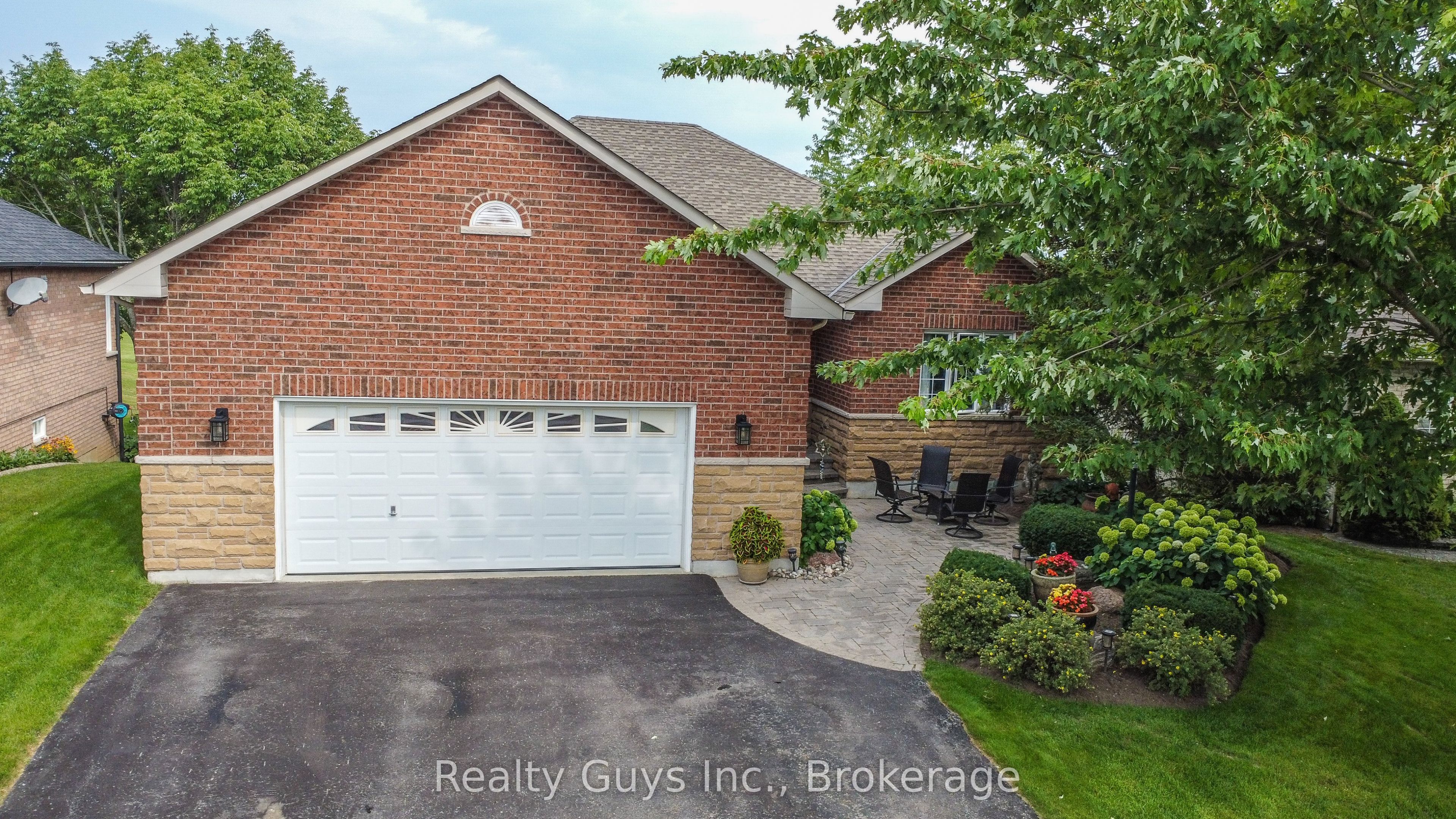16 Crescent Moon Lane, Kawartha Lakes, ON L0C 1G0 photo 4