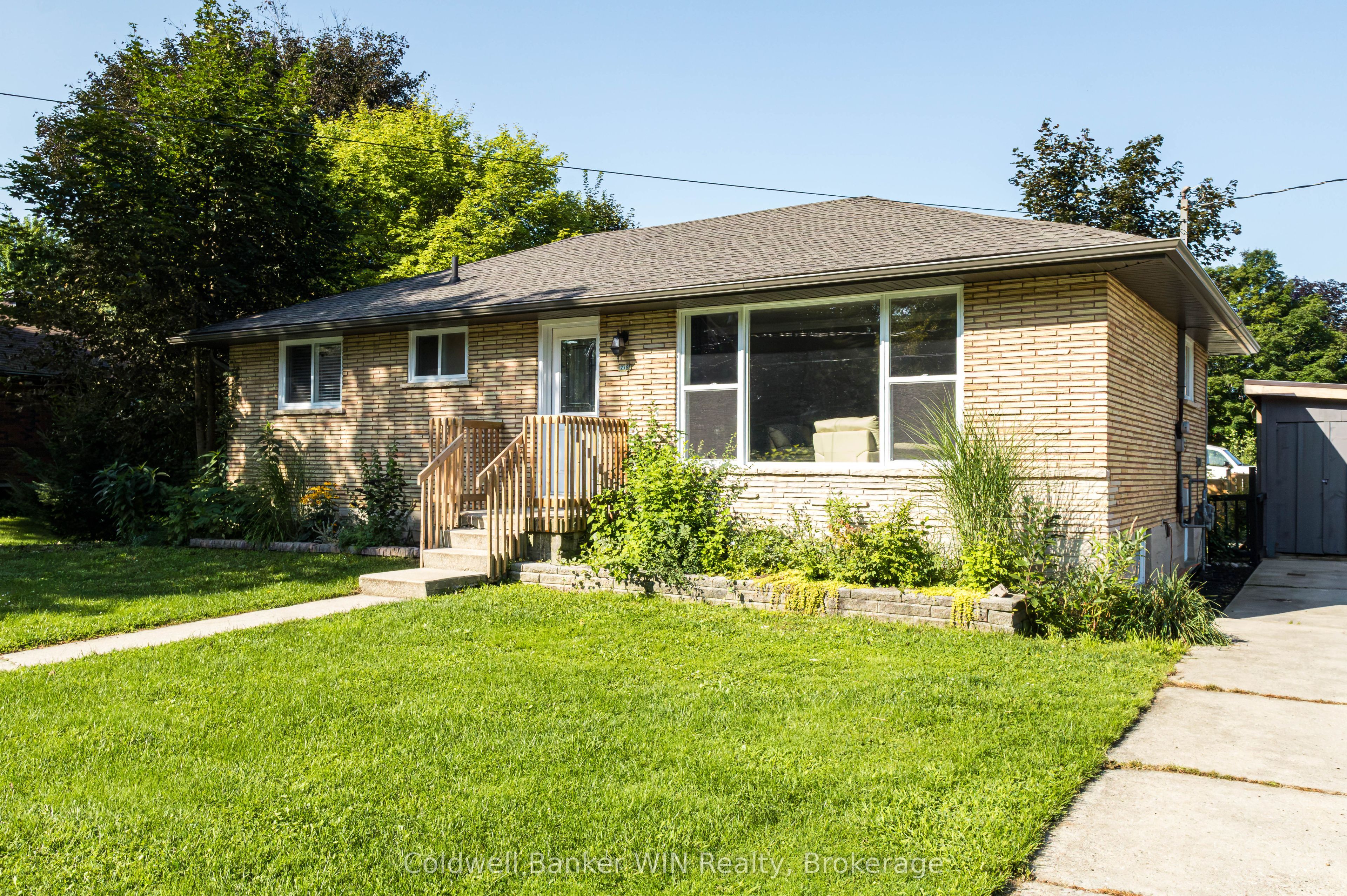 278 Queen Street S, West Grey, ON N0G 1R0 photo 2