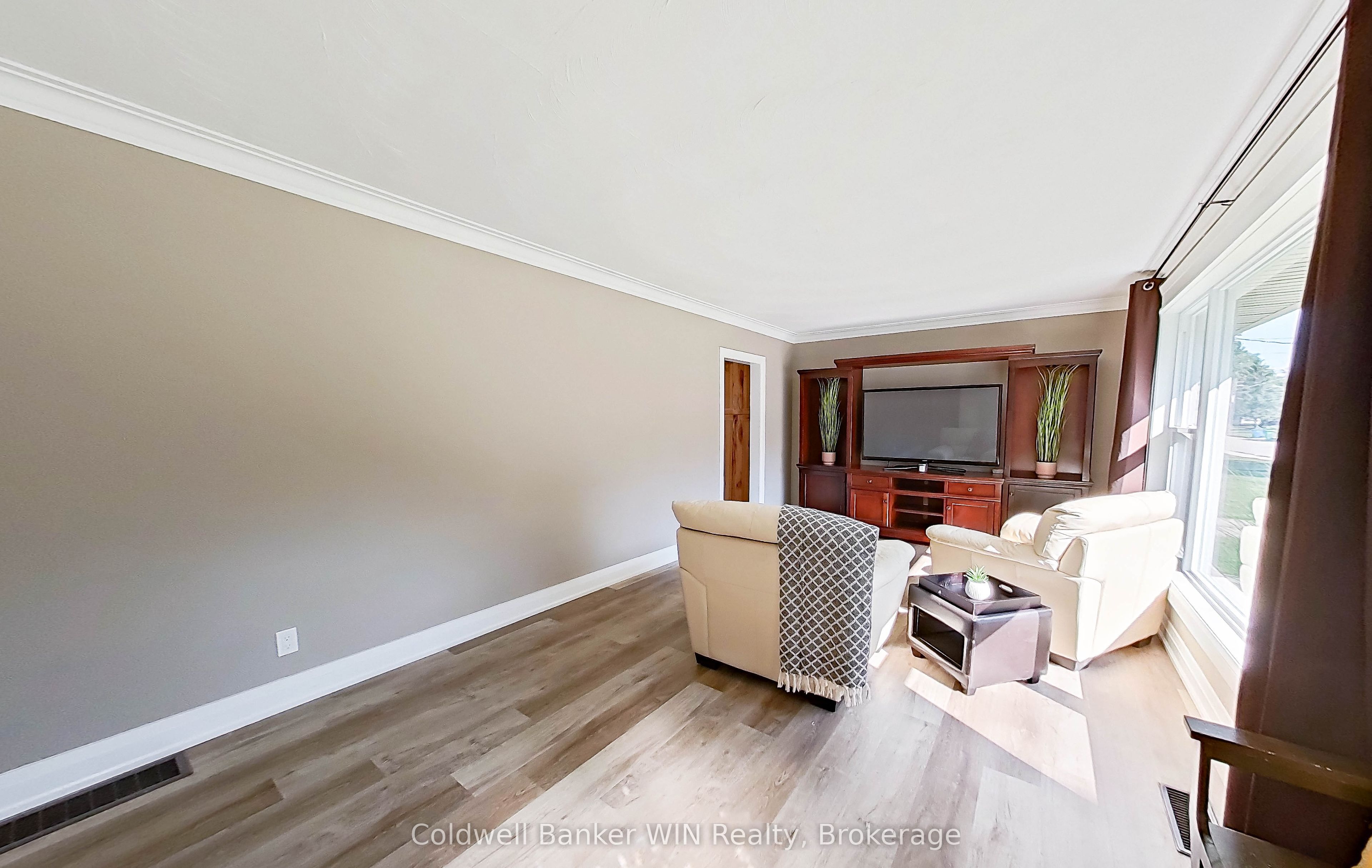 278 Queen Street S, West Grey, ON N0G 1R0 photo 4