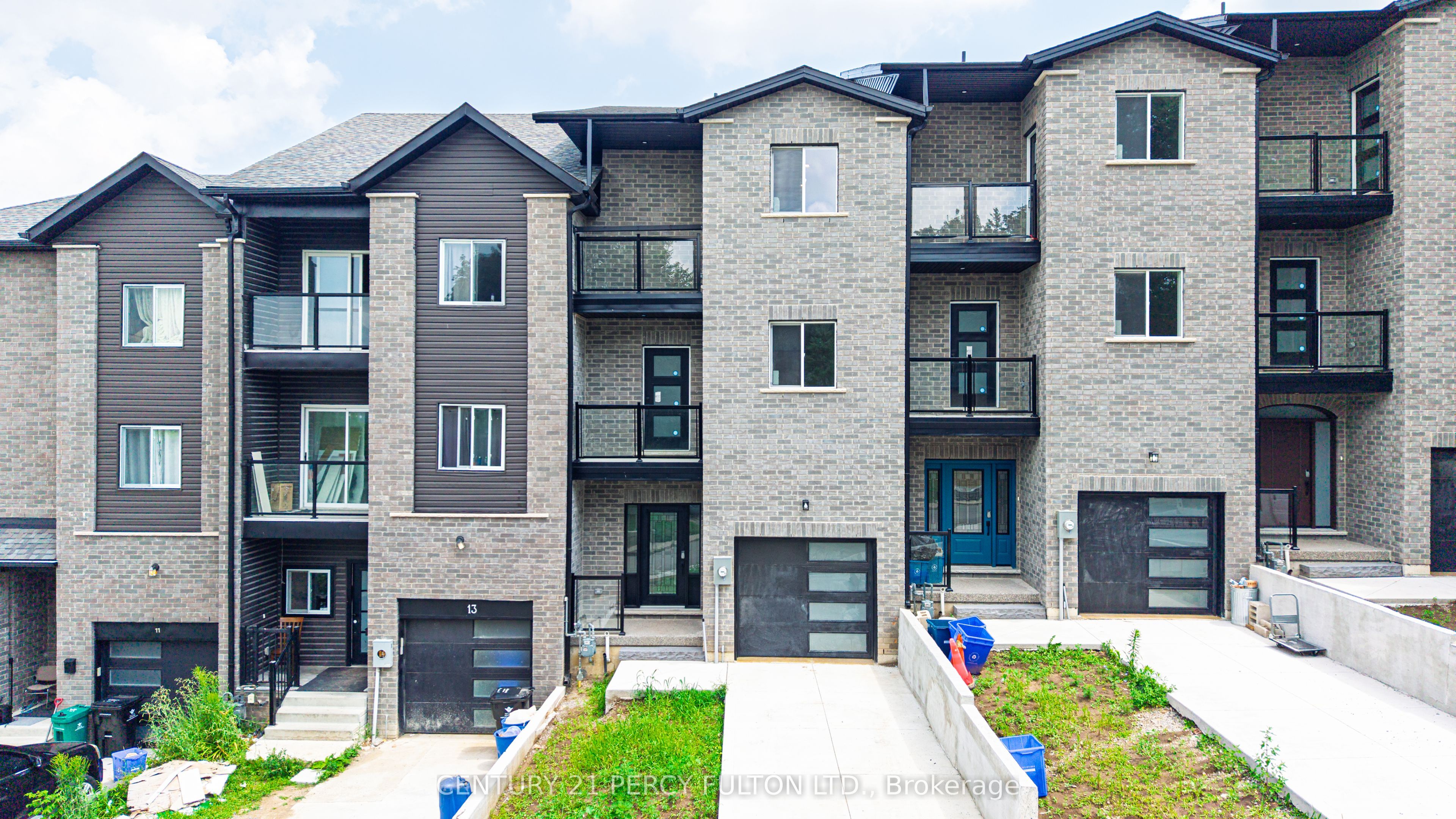 15 BECHTEL Street, Cambridge, ON N3C 1Z7