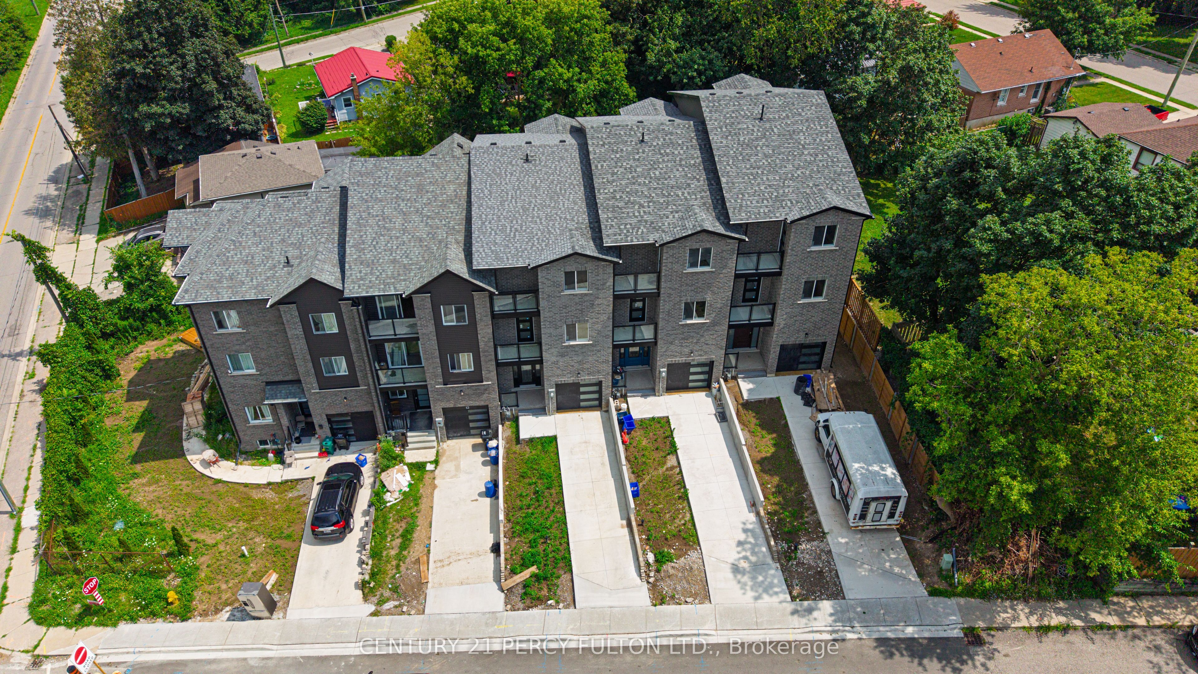 15 BECHTEL Street, Cambridge, ON N3C 1Z7 photo 2