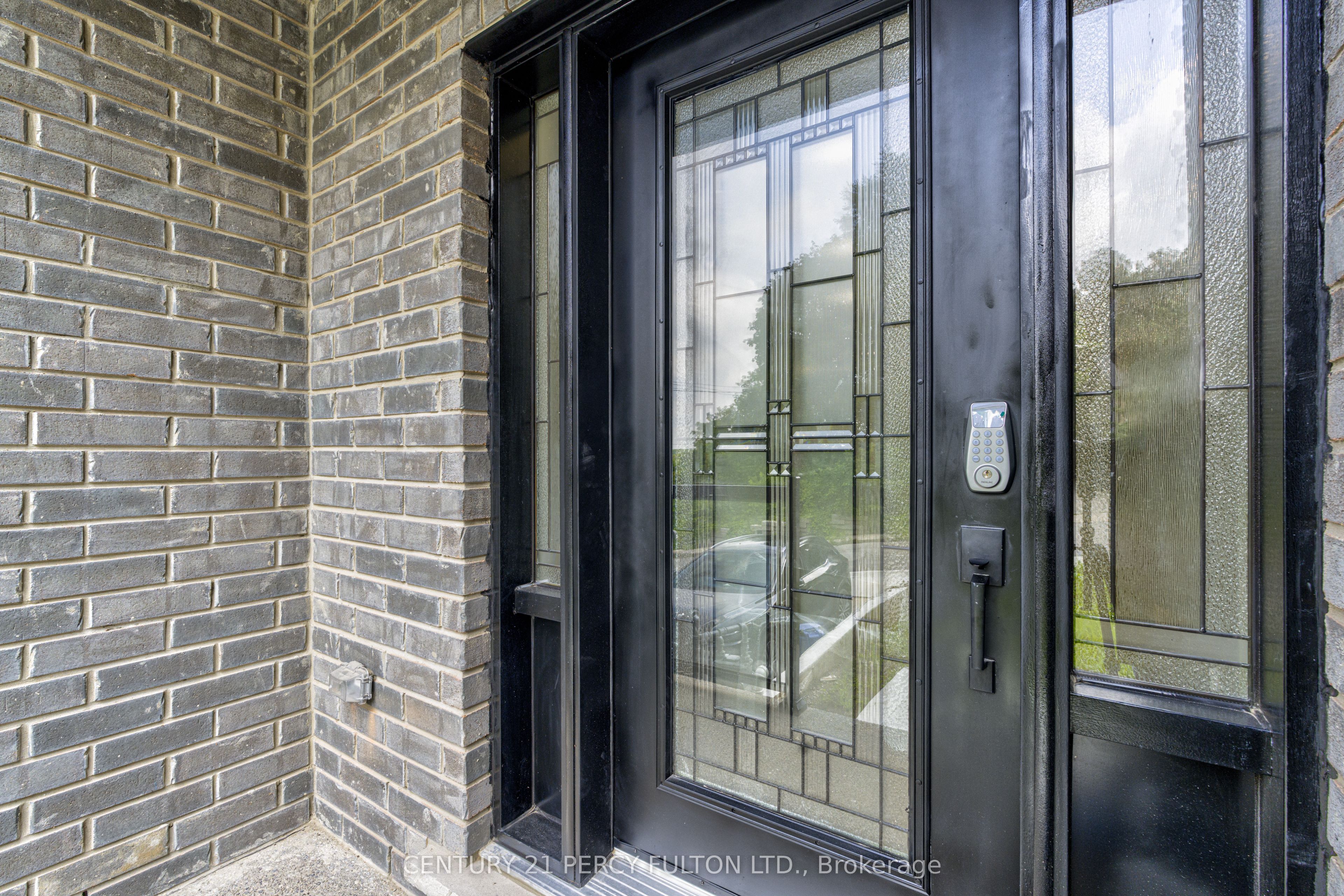 15 BECHTEL Street, Cambridge, ON N3C 1Z7 photo 3