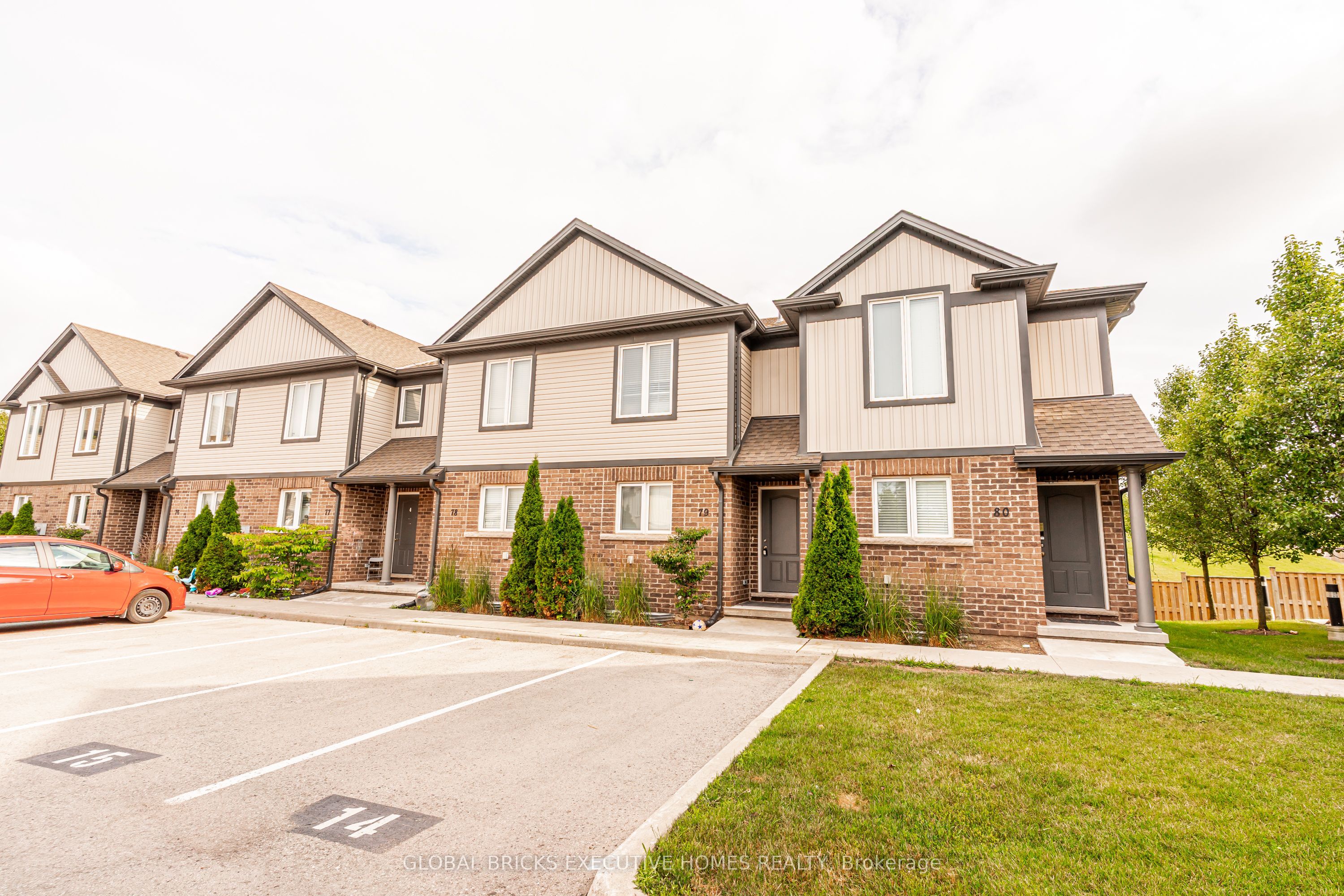 7768 Ascott Circle 79, Niagara Falls, ON L2H 3P9 photo 3