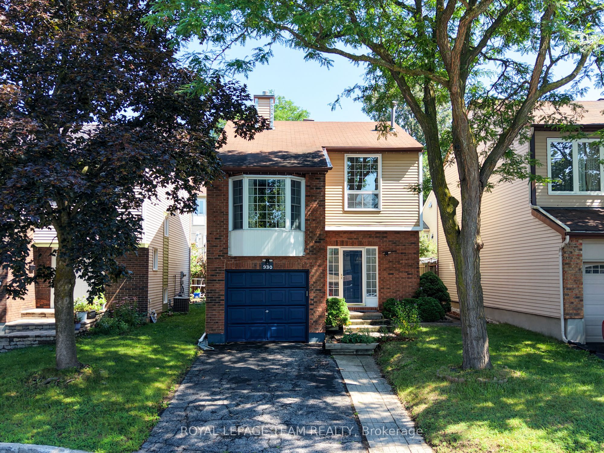 930 Alenmede Crescent, Britannia Heights - Queensway Terrace N and Area, ON K2B 8K5