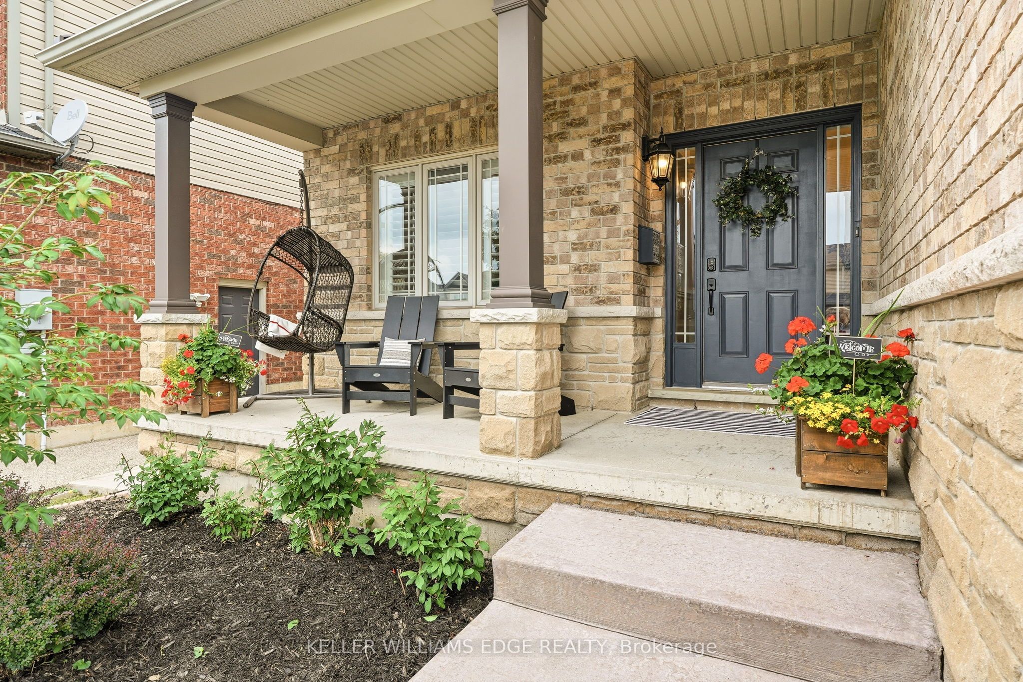 53 Valiant Circle, Hamilton, ON L0R 1C0 photo 2