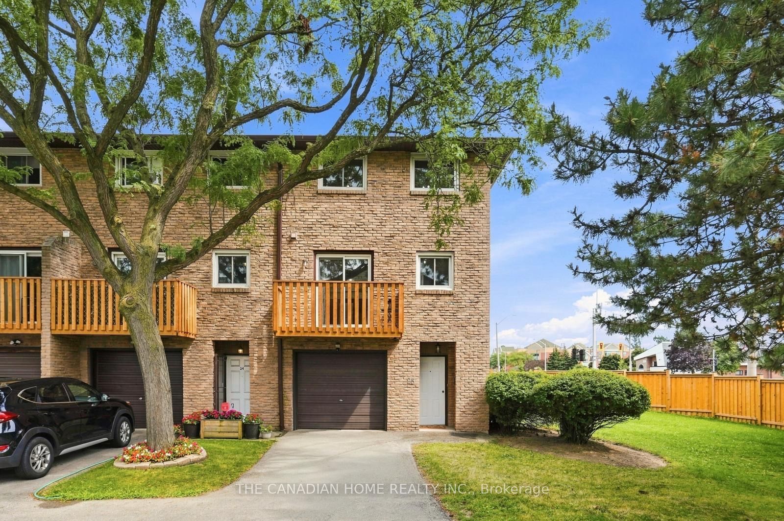 985 Limeridge Road 25, Hamilton, ON L8W 1X9 photo 2