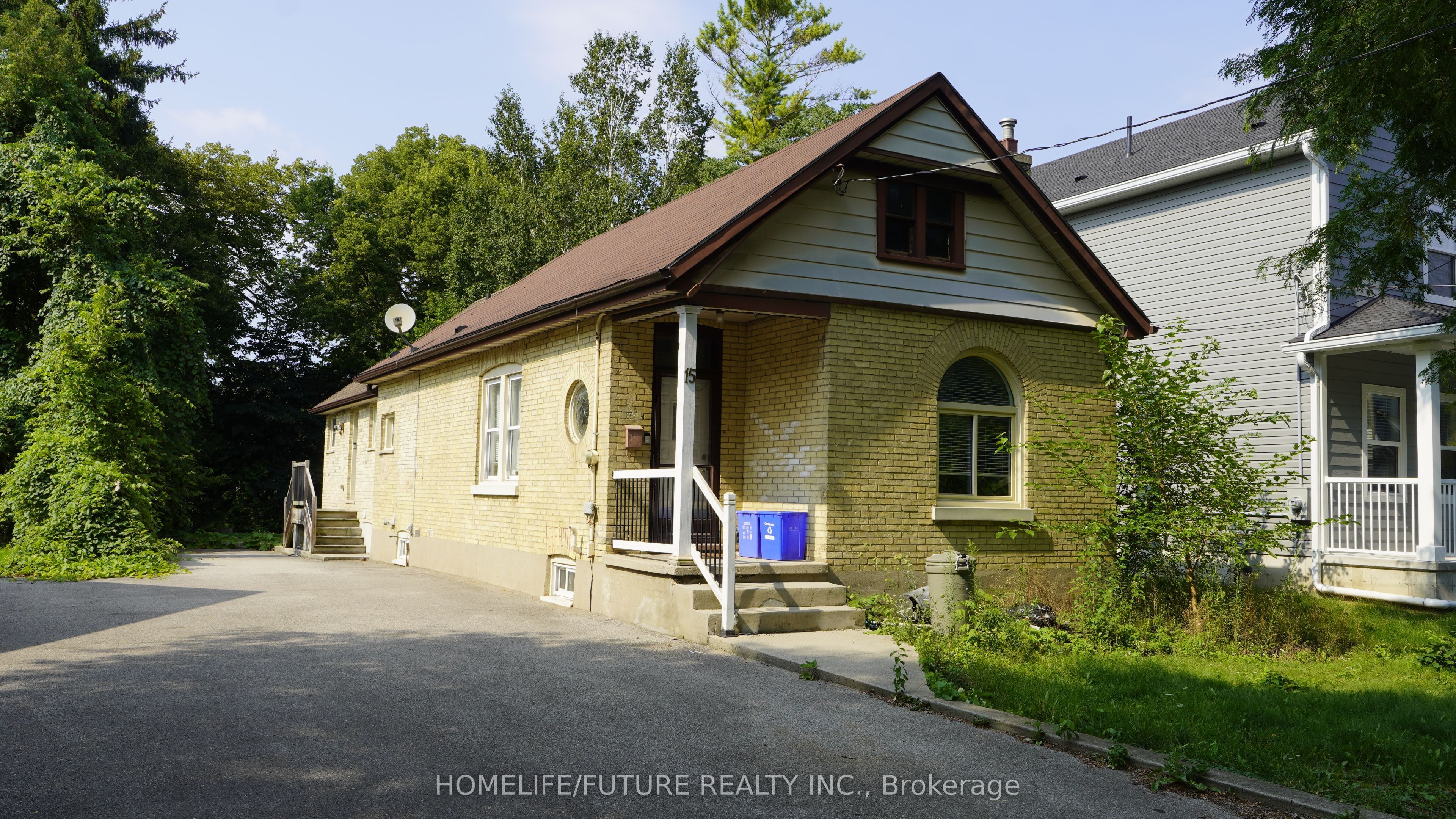 15 Charles Street, London North, ON N6H 1H1