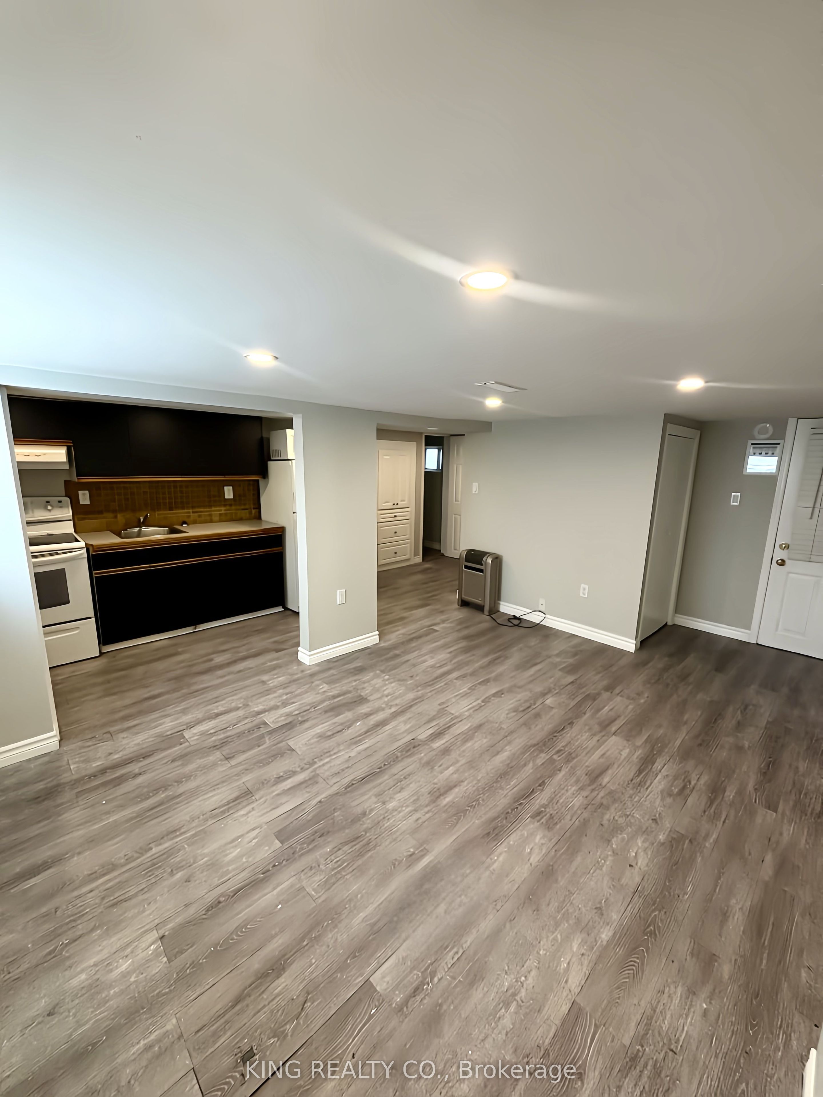 27 Berryman Avenue Basement, St. Catharines, ON L2R 3W8 photo 4