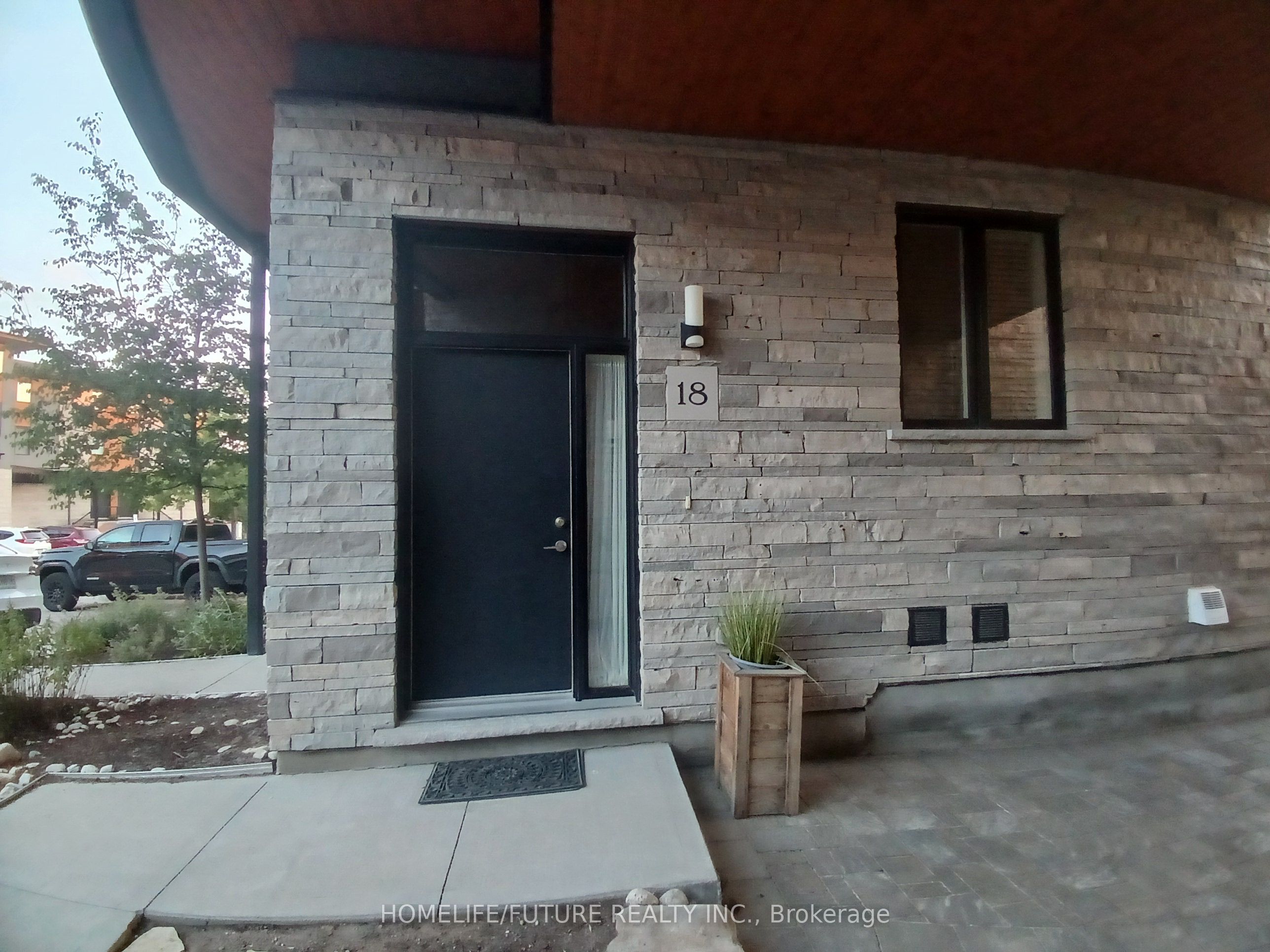 32 Arkell Road 18, Guelph, ON N1L 0L4 photo 2