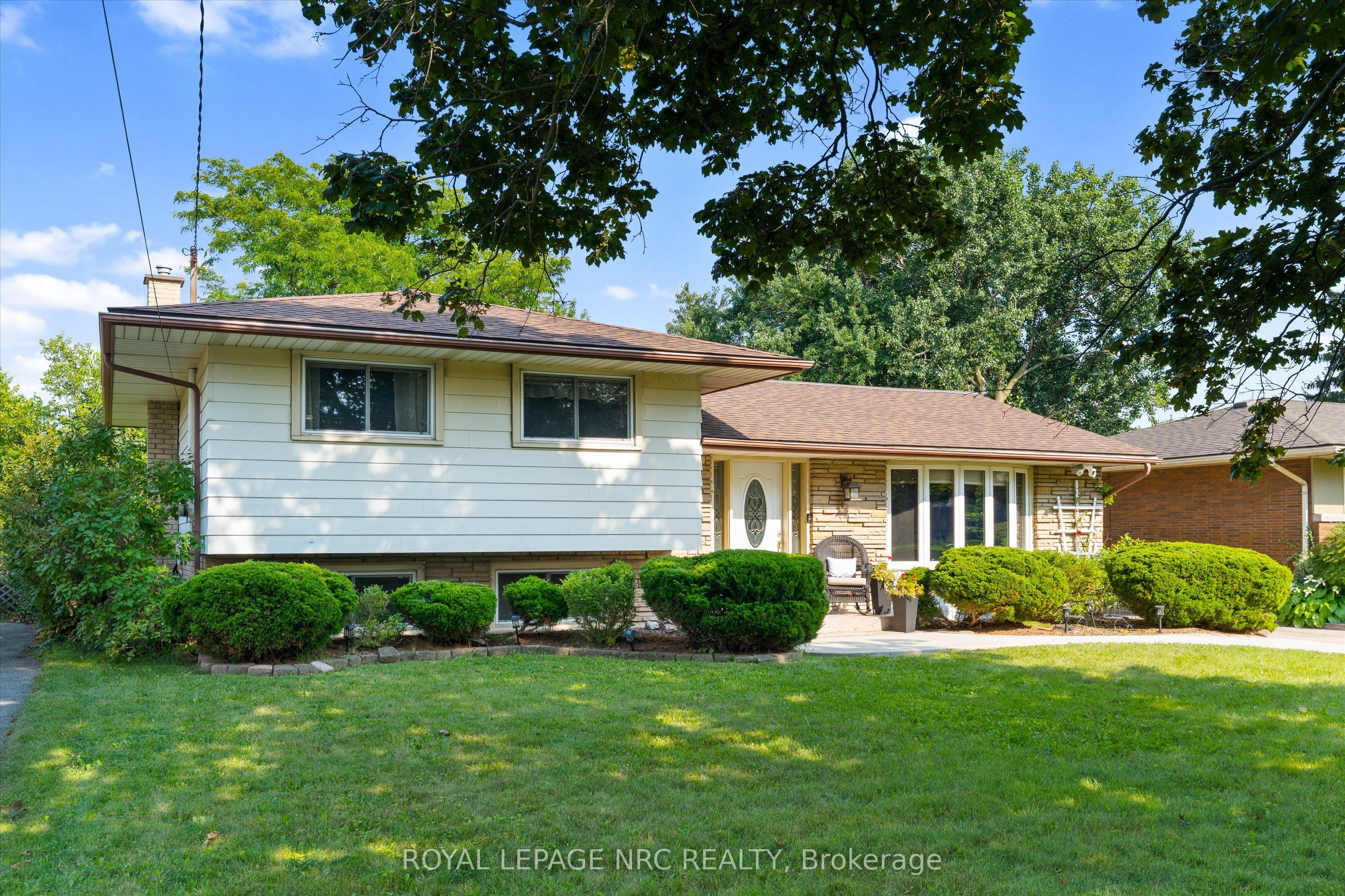 17 Joanna Drive, St. Catharines, ON L2N 1V1