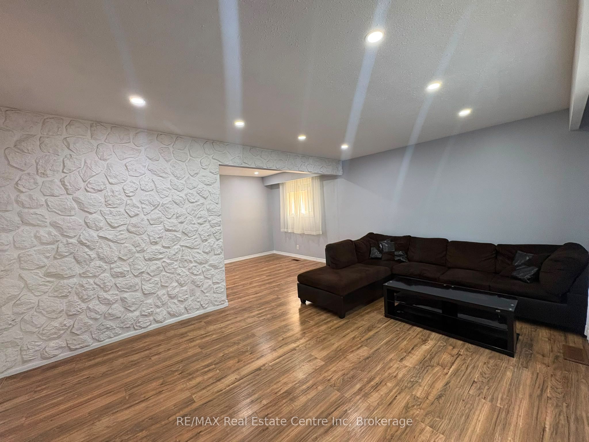 98 Marksam Road, Guelph, ON N1H 6T2 photo 3