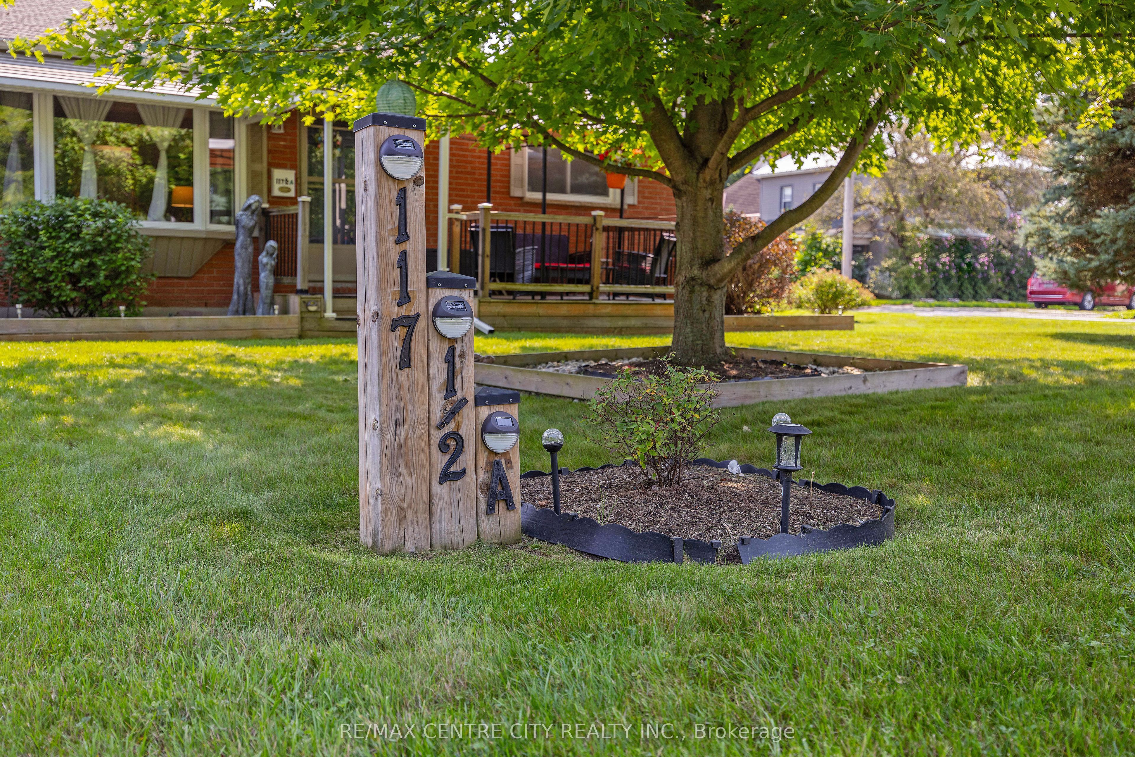 117 1/2 FLORA Street, St. Thomas, ON N5P 2Y1 photo 2