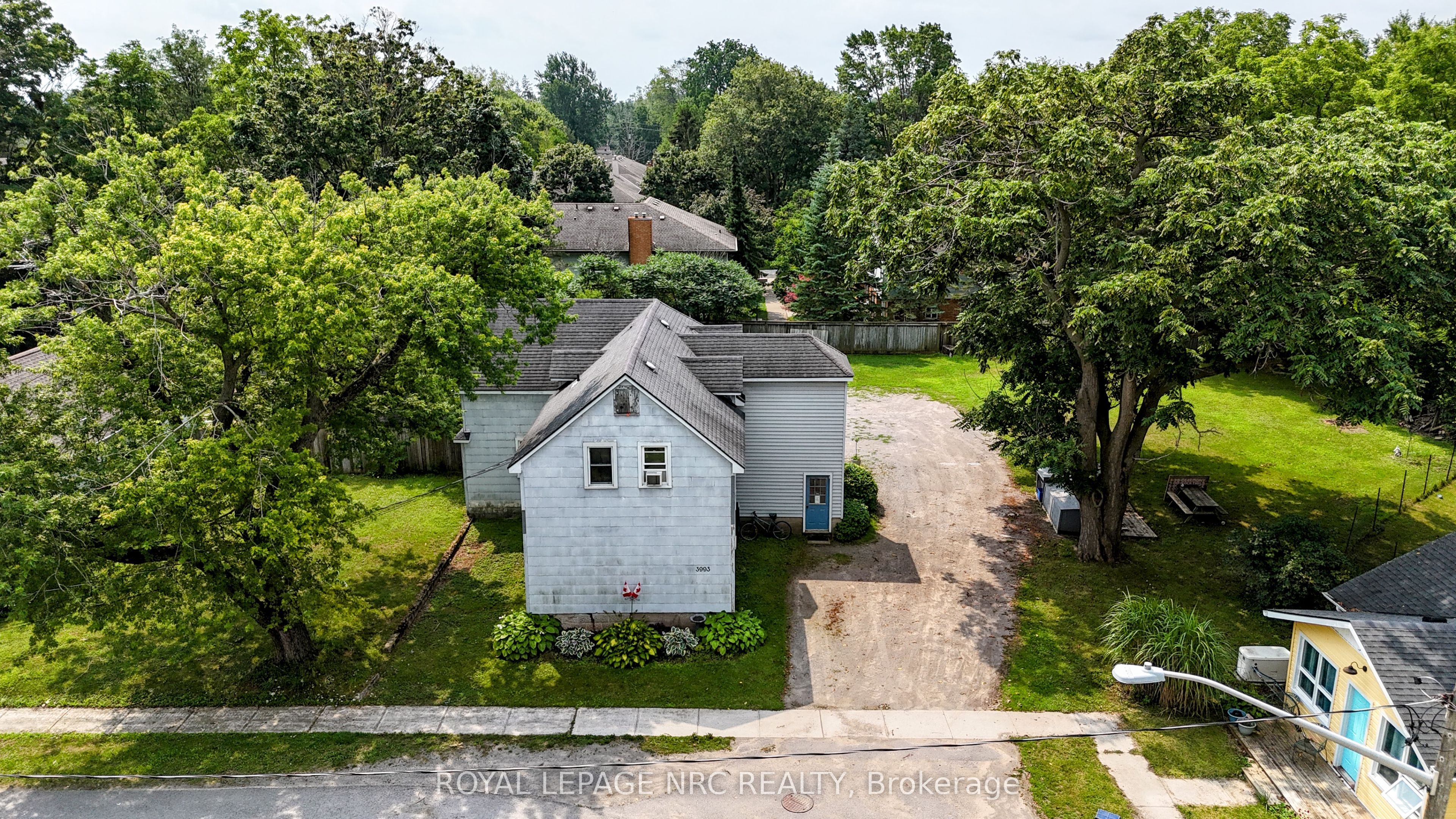 3993 Wellington Court, Fort Erie, ON L0S 1B0 photo 2