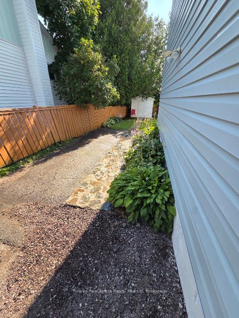 28 Milliken Road, Elliot Lake, ON P5A 1K1 photo 2