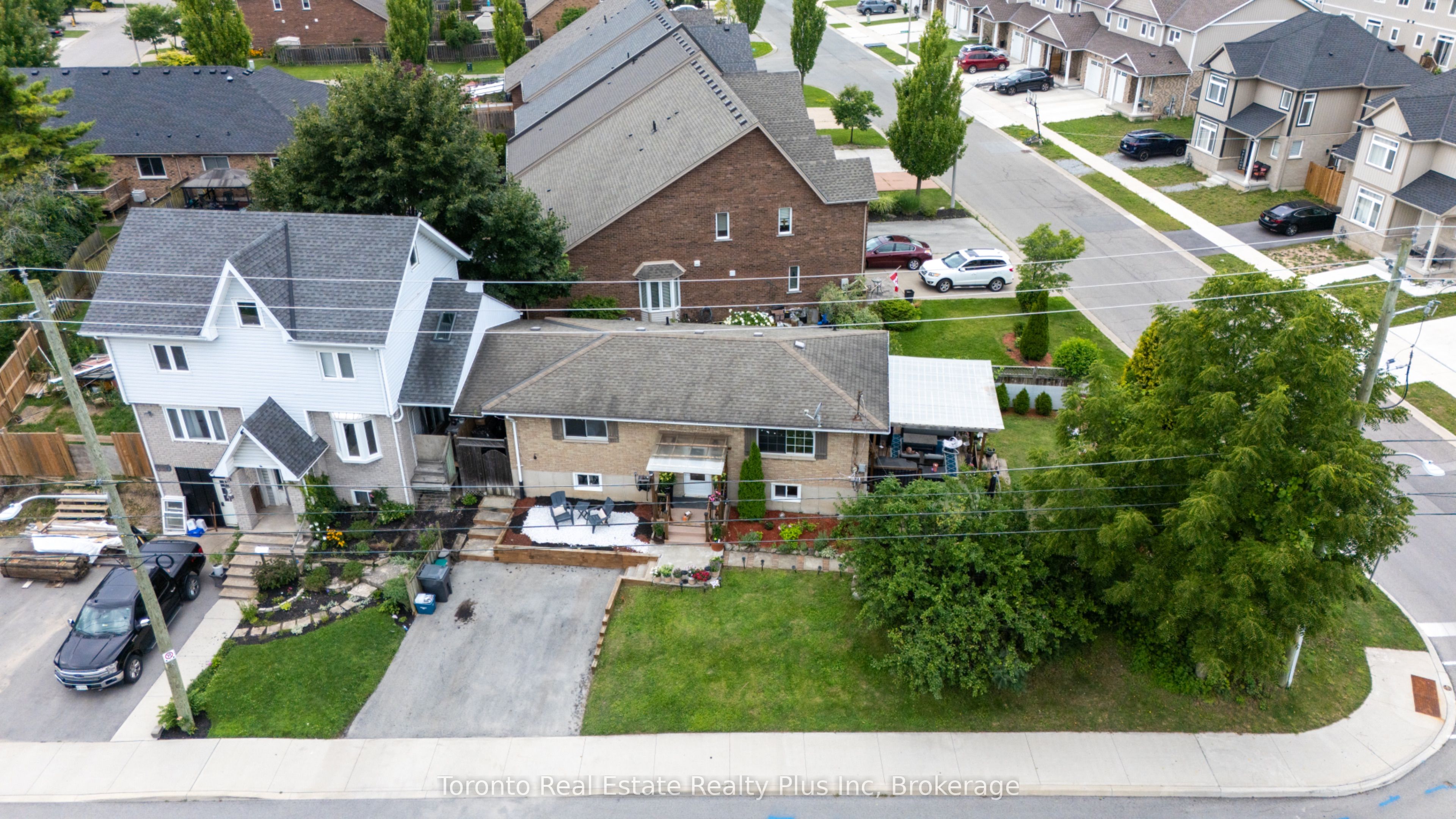 23 Moffatt Street, St. Catharines, ON L2P 2L4 photo 2