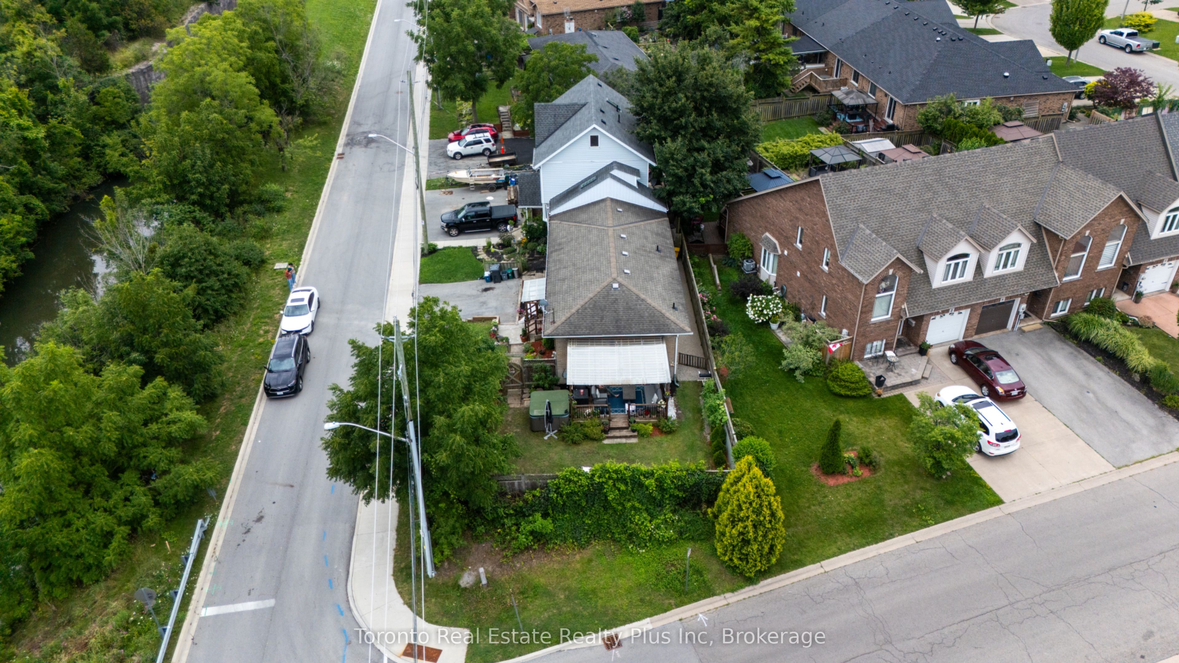 23 Moffatt Street, St. Catharines, ON L2P 2L4 photo 3
