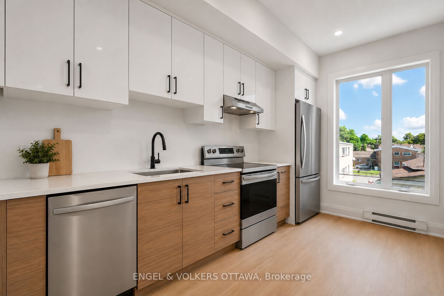 655 Donat Street N 8, Vanier and Kingsview Park, ON K1K 3L8 photo 4