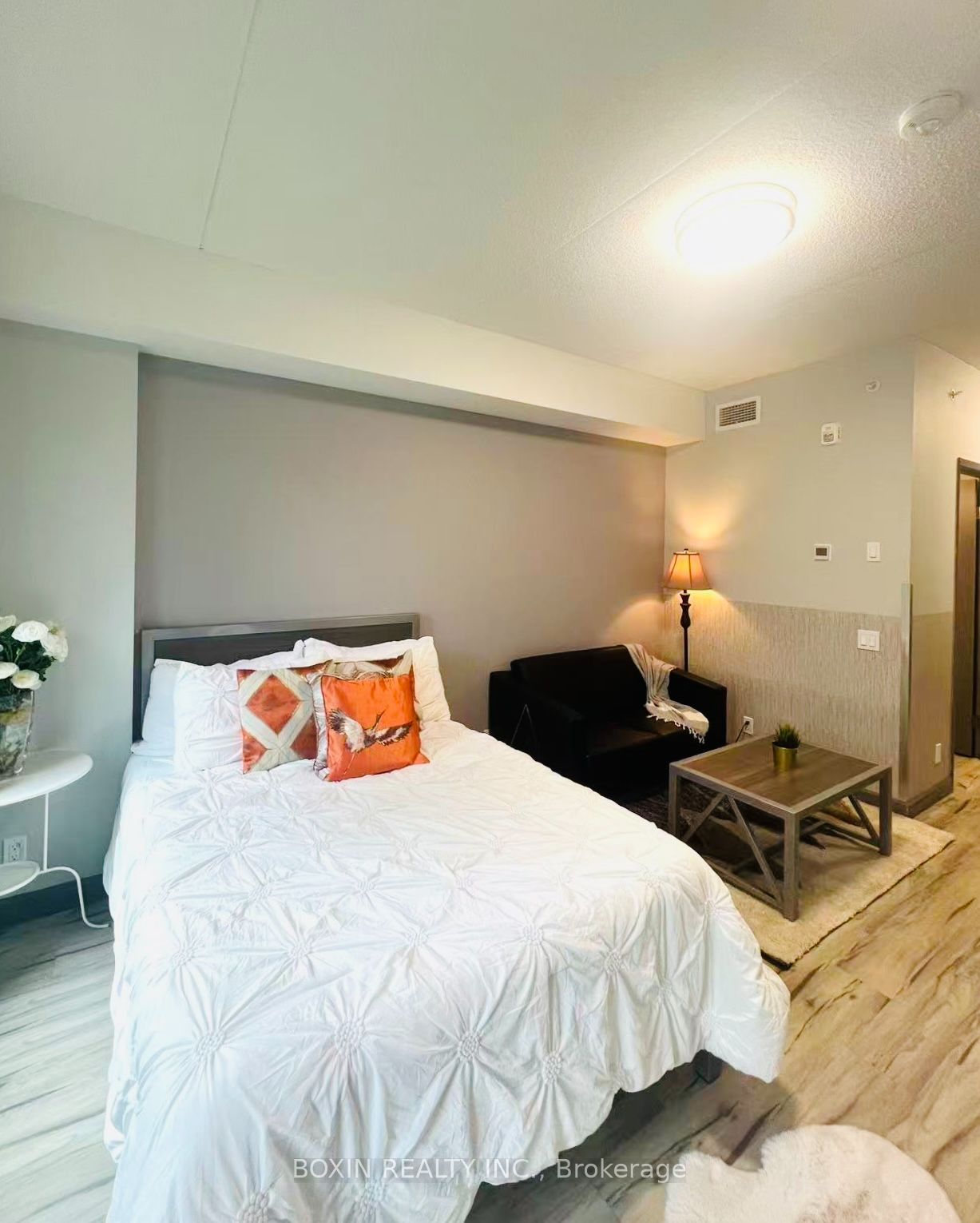 77 Leland Street 319, Hamilton, ON L8S 3A1 photo 3