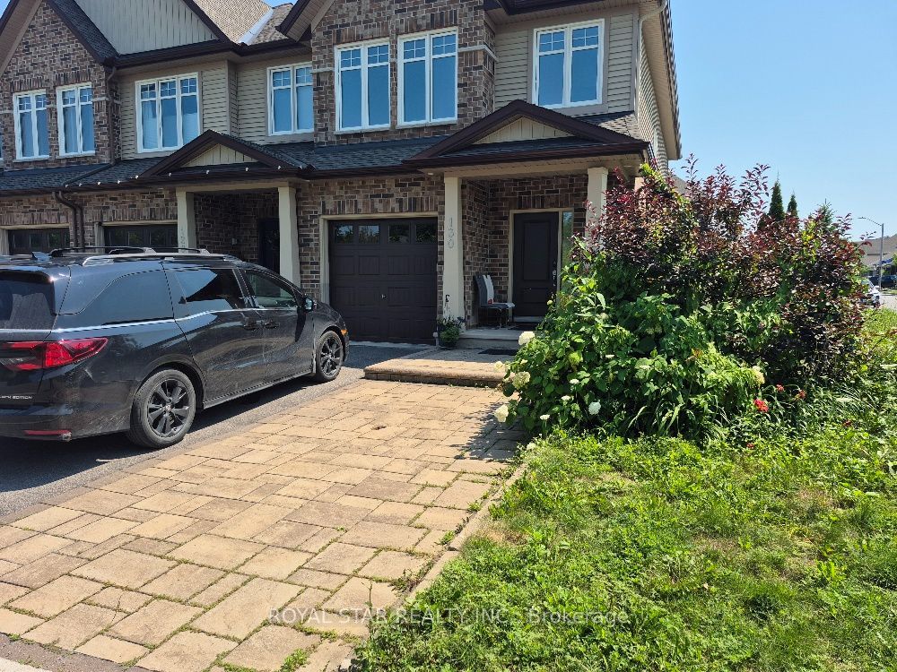 130 Helen Rapp Way S, Blossom Park - Airport and Area, ON K1T 0N4