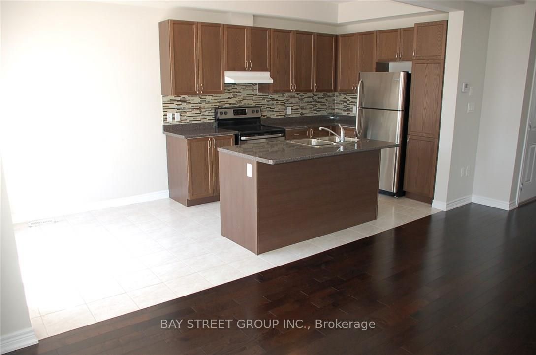 90 Raymond Road 32, Hamilton, ON L9K 0J6 photo 2