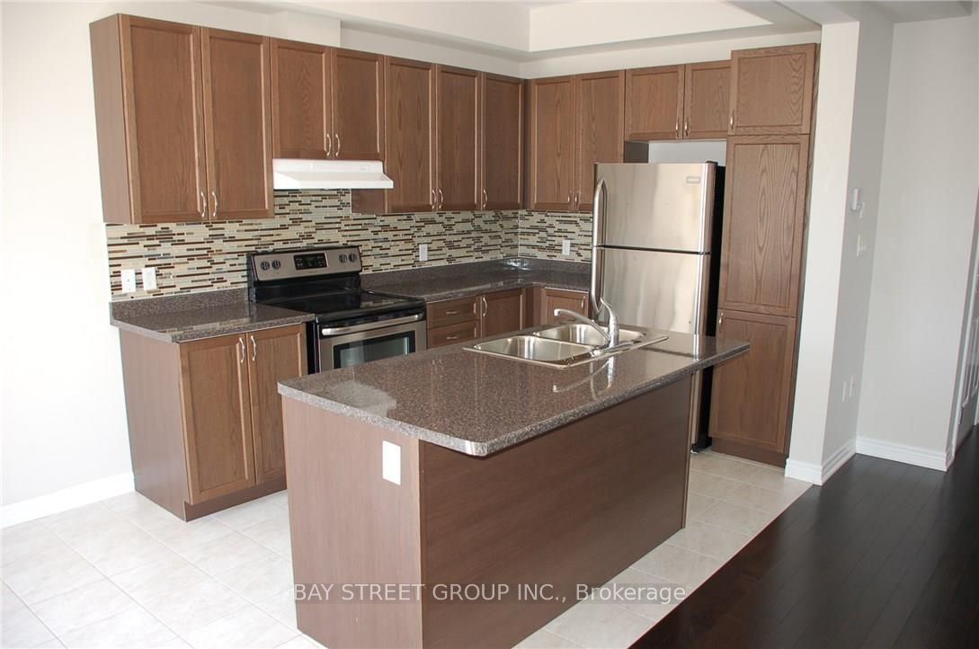 90 Raymond Road 32, Hamilton, ON L9K 0J6 photo 3