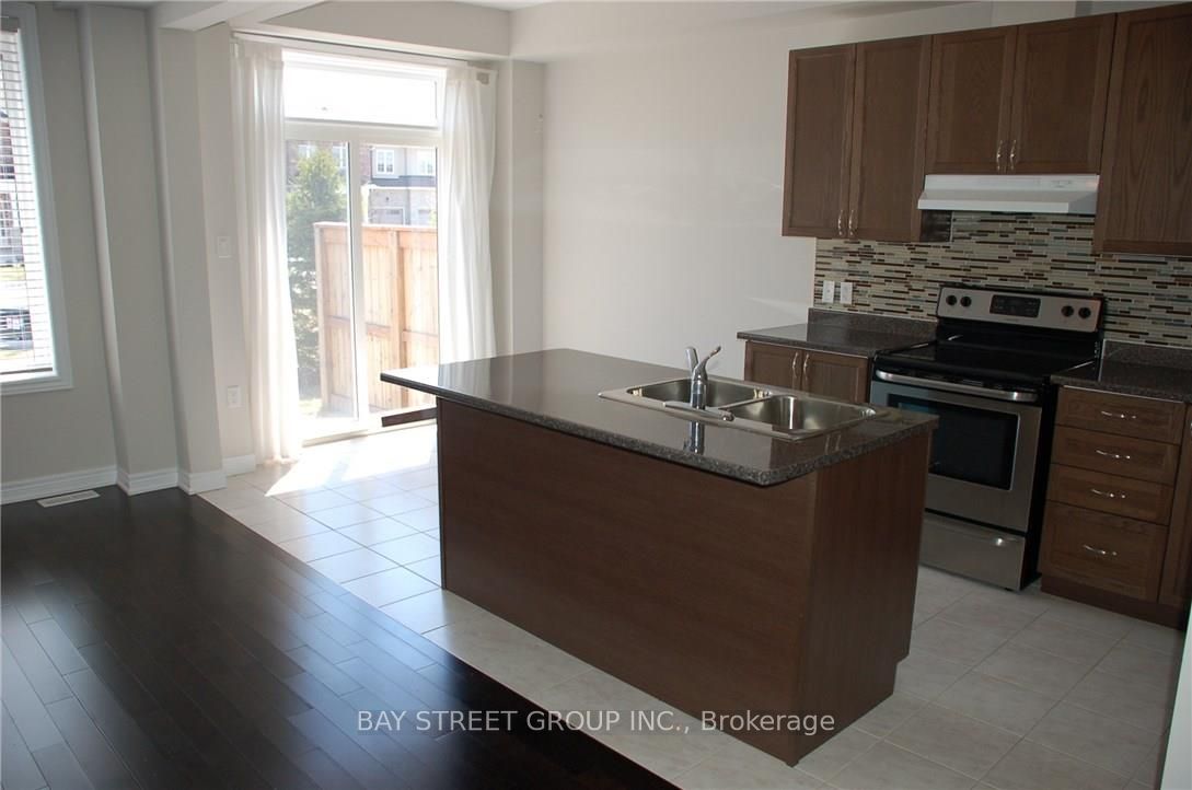 90 Raymond Road 32, Hamilton, ON L9K 0J6 photo 4