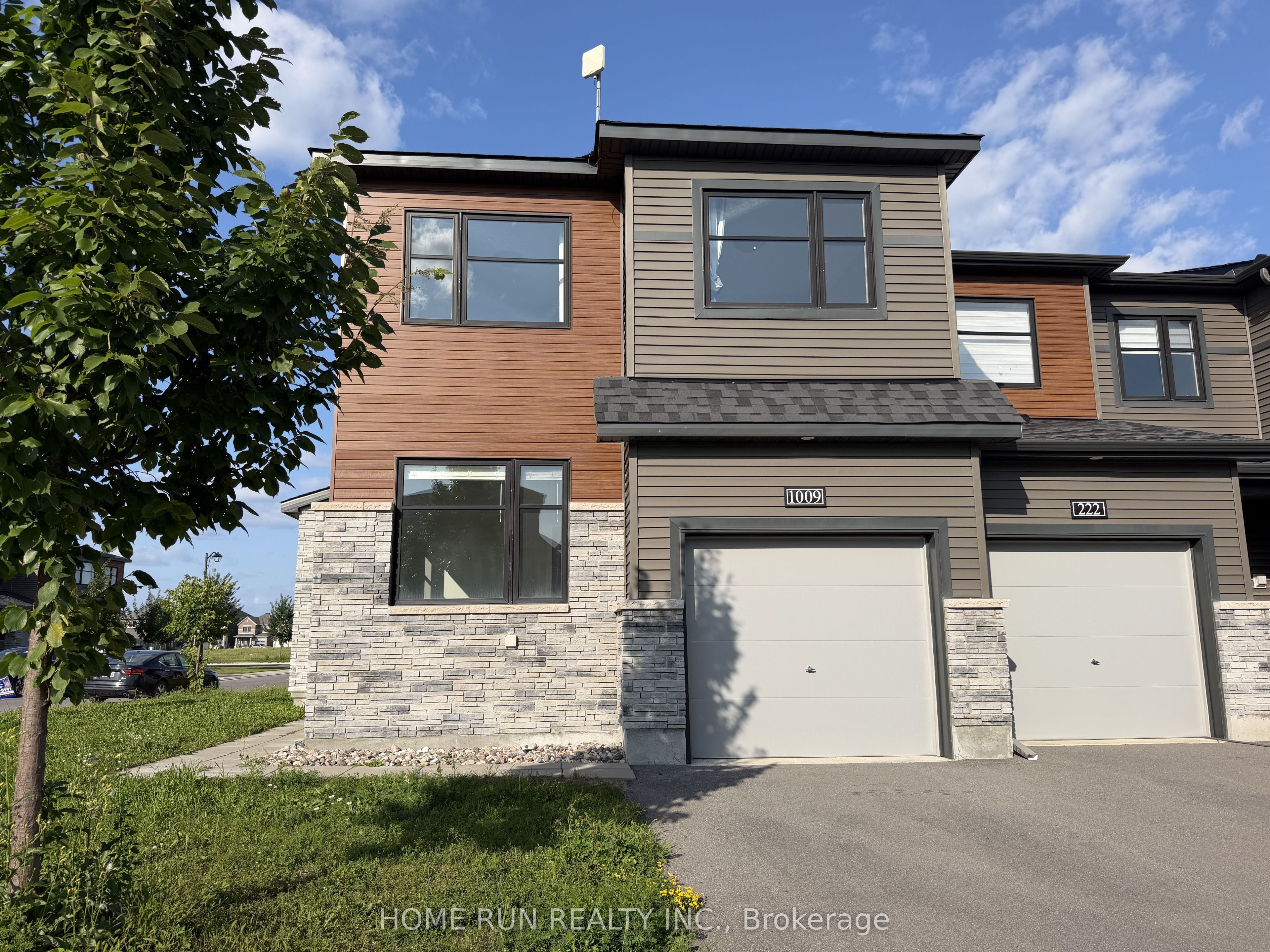 1009 Ballyhale Heights, Barrhaven, ON K2J 6Y5 photo 2