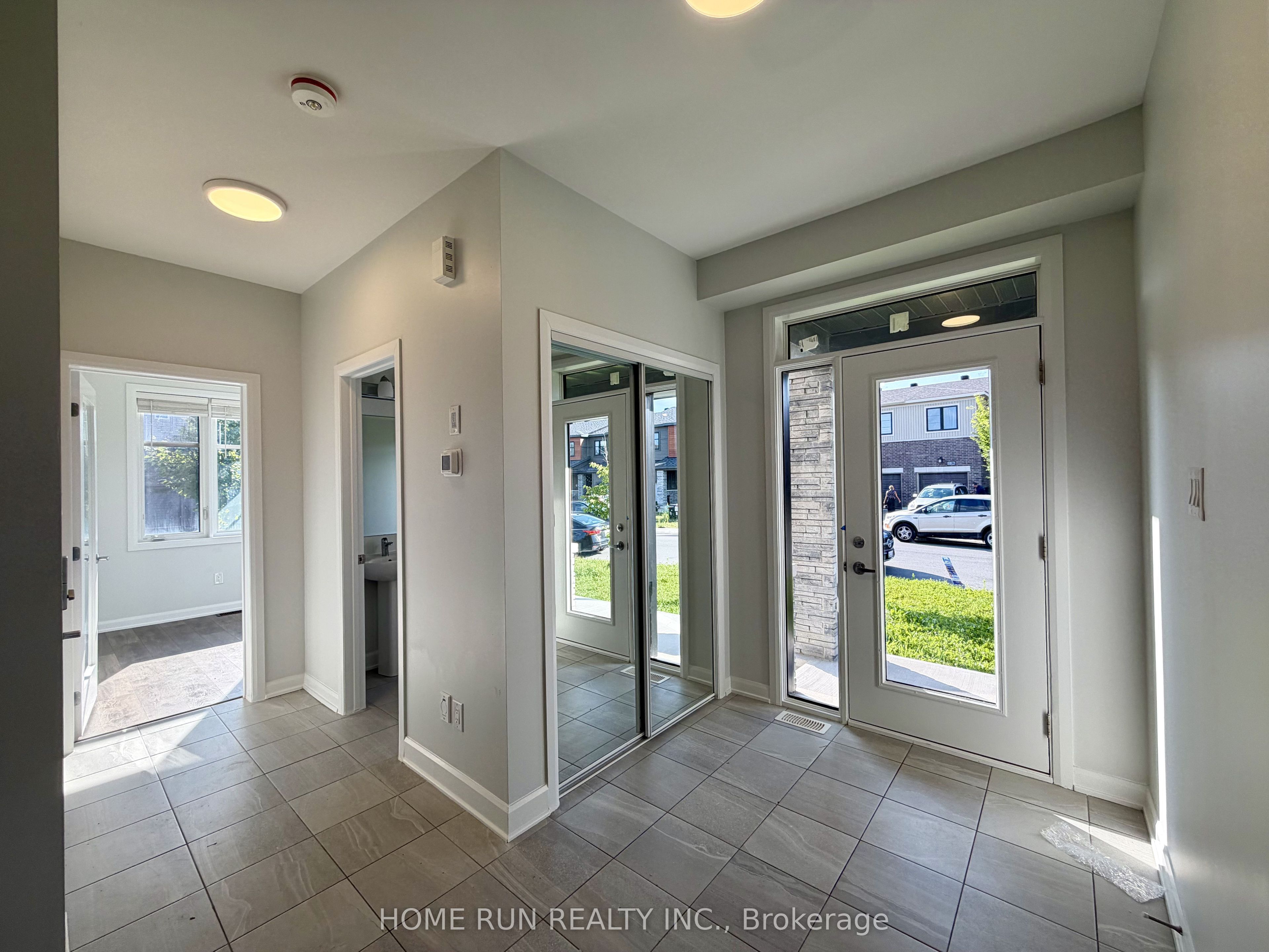 1009 Ballyhale Heights, Barrhaven, ON K2J 6Y5 photo 3