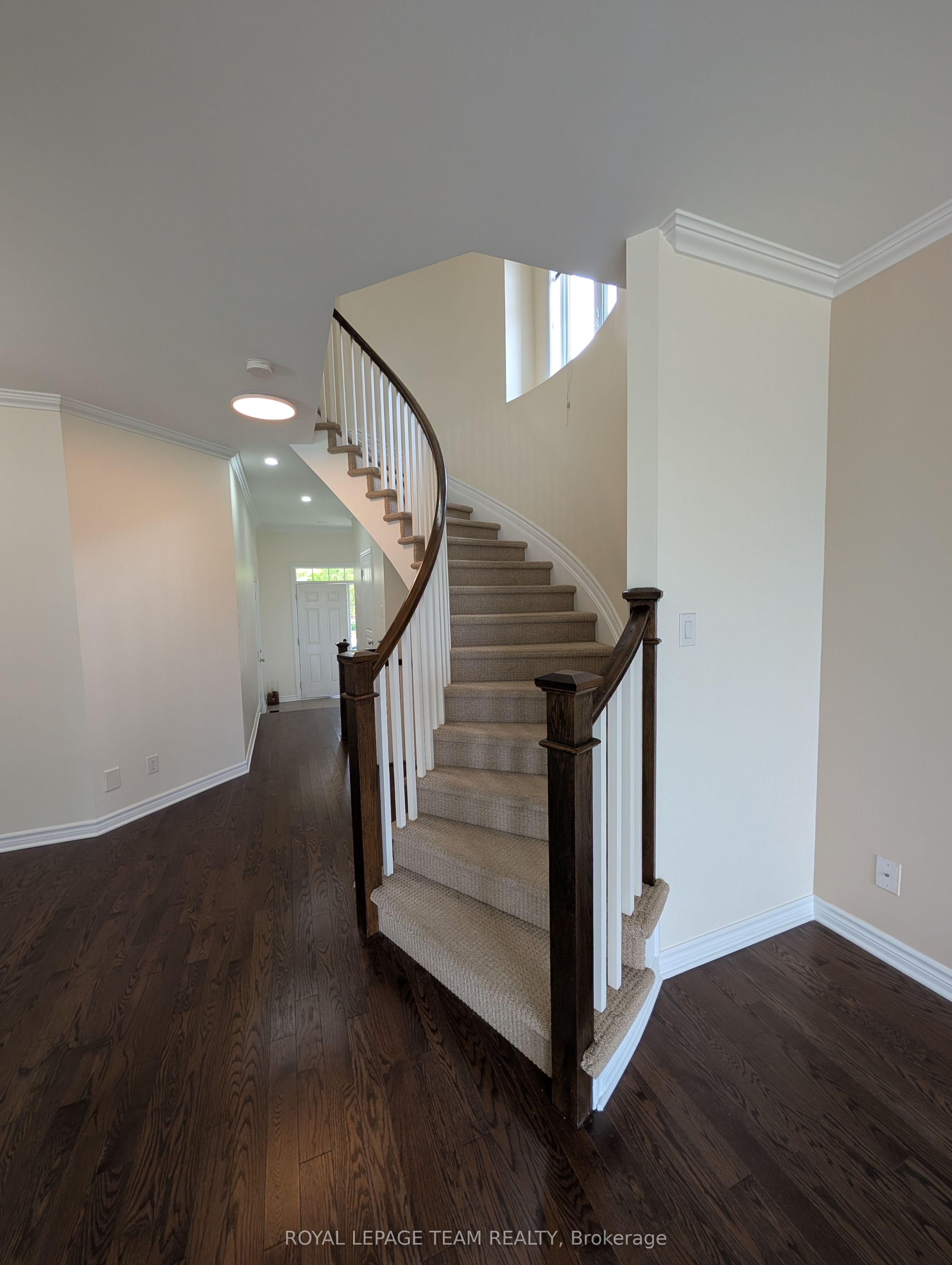 34 Torbec Avenue E, Kanata, ON K2T 0B6