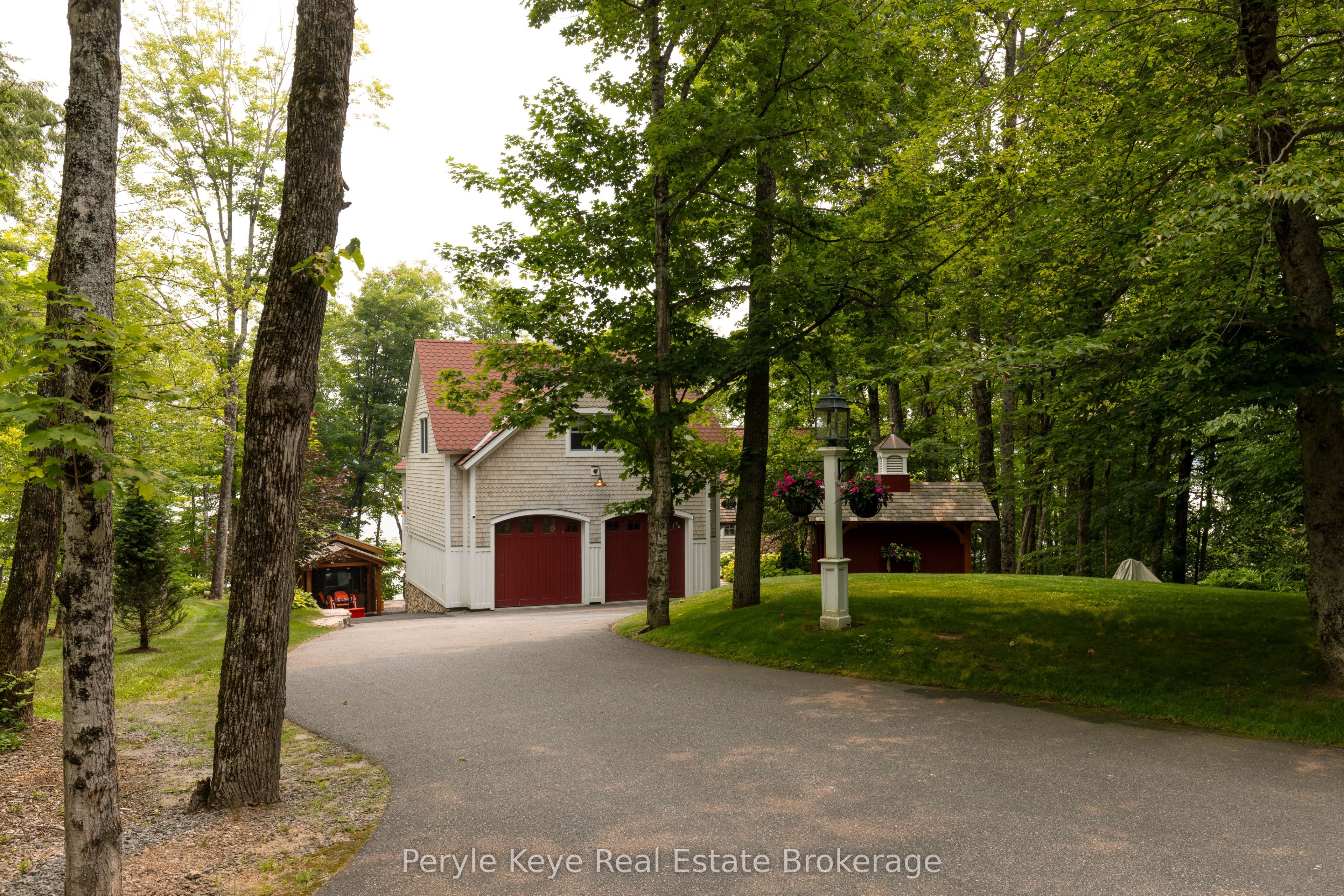 1159 Maplehurst Drive, Lake of Bays, ON P1H 2J6 photo 3