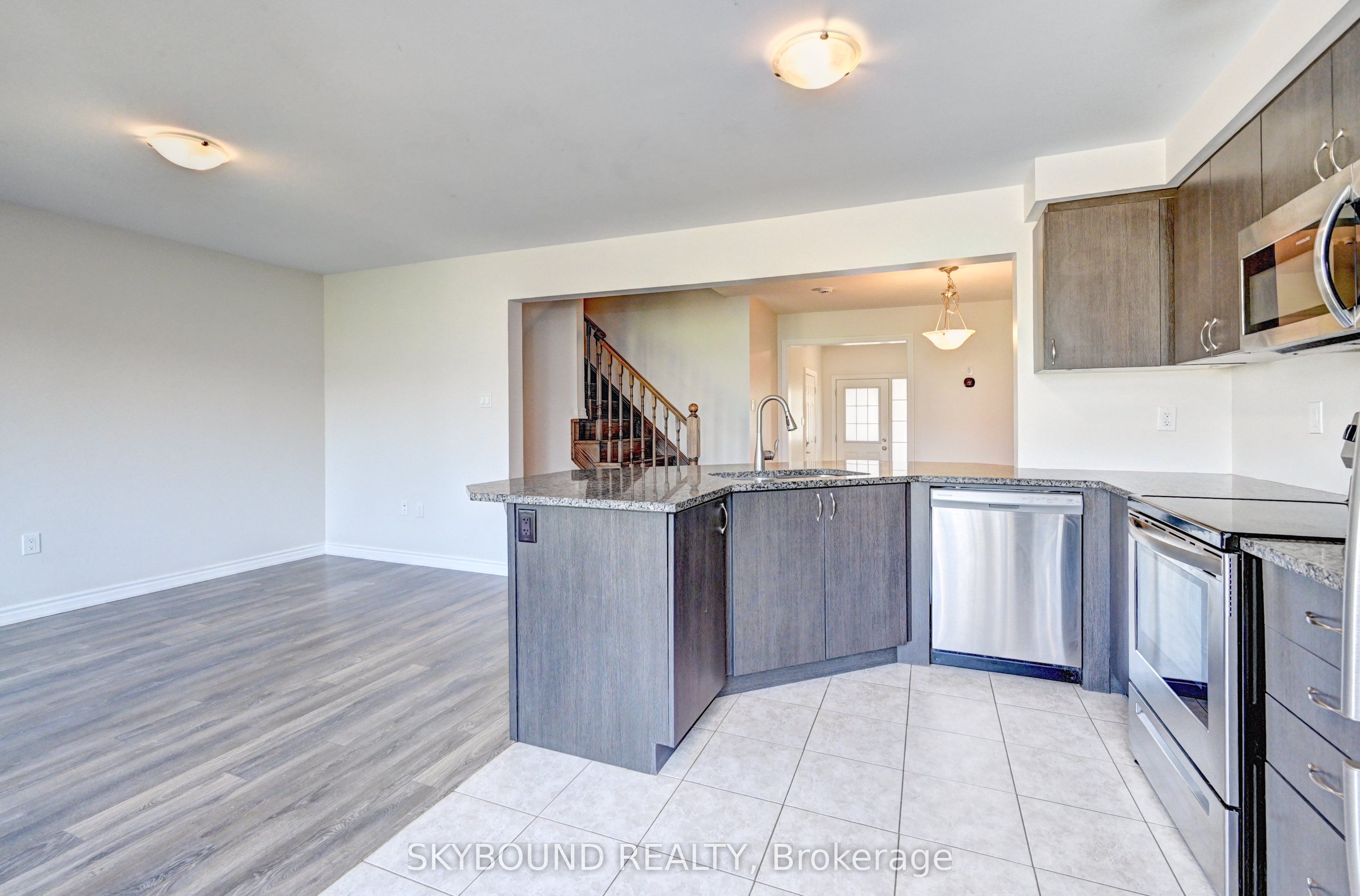 260 Waterbrook Lane, Kitchener, ON N2P 0H7