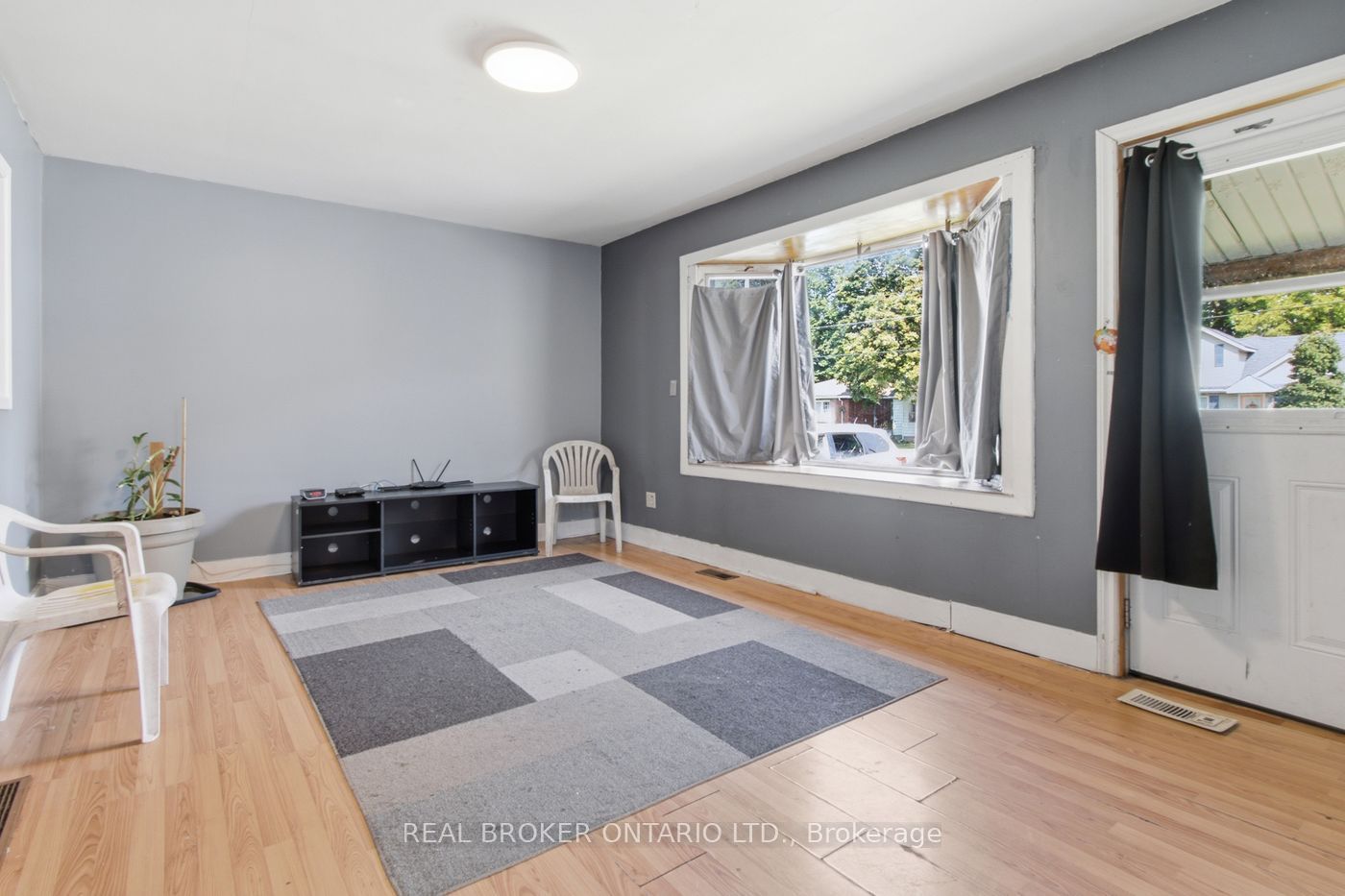 6702 Dunn Street, Niagara Falls, ON L2G 2R1 photo 4