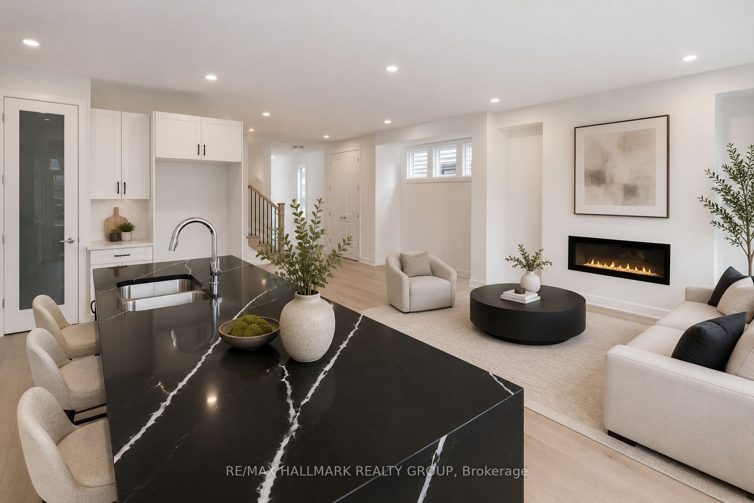 614 Roundhouse Crescent, Stittsville - Munster - Richmond, ON K2S 1K4 photo 4